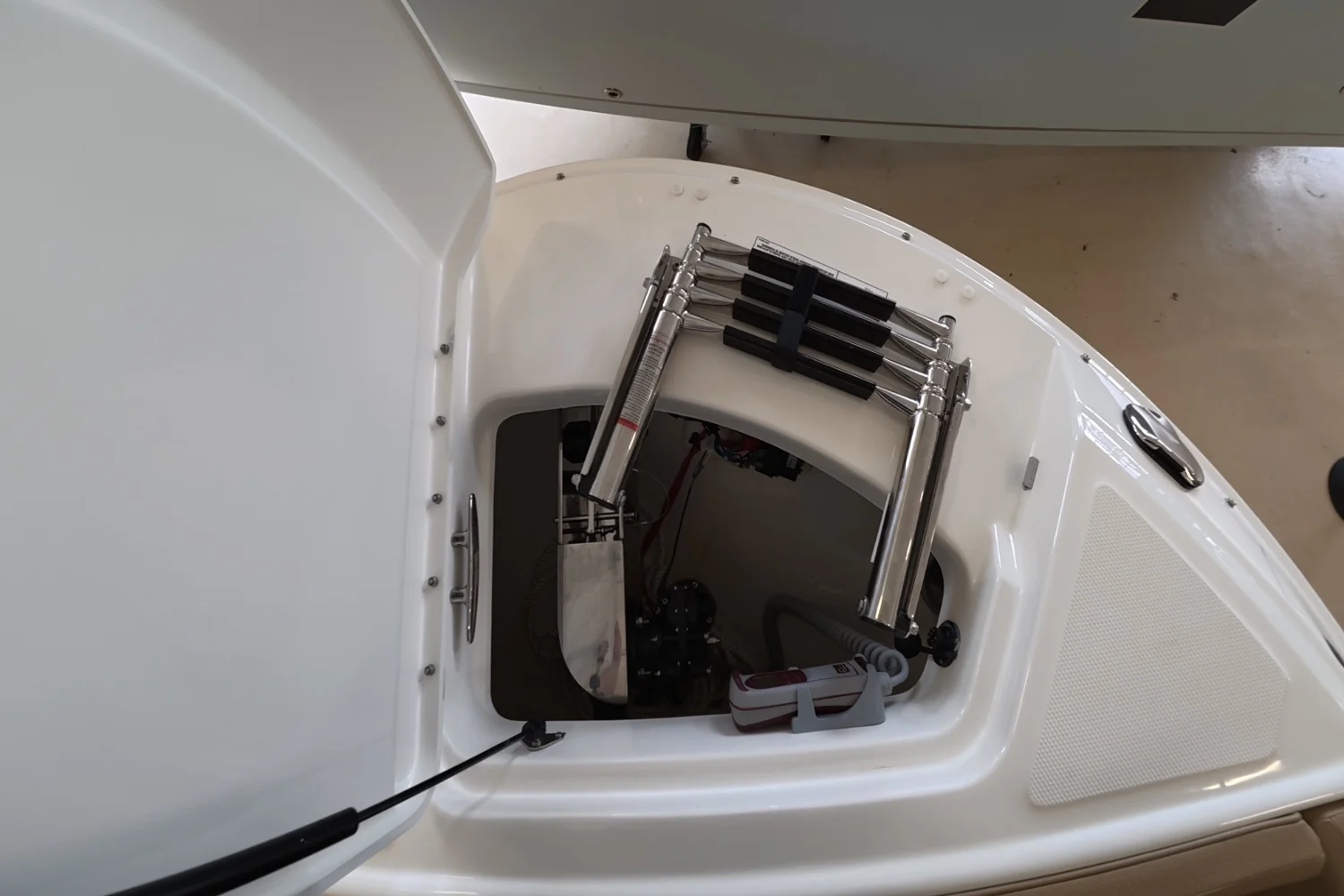 2026 Sea Ray SDX 270 Outboard Image Thumbnail #29
