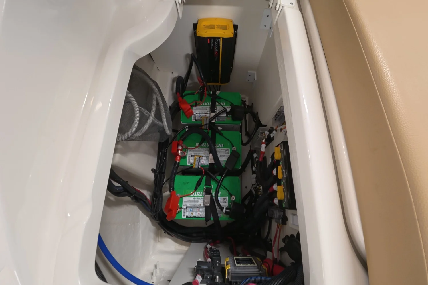 2026 Sea Ray SDX 270 Outboard Image Thumbnail #8