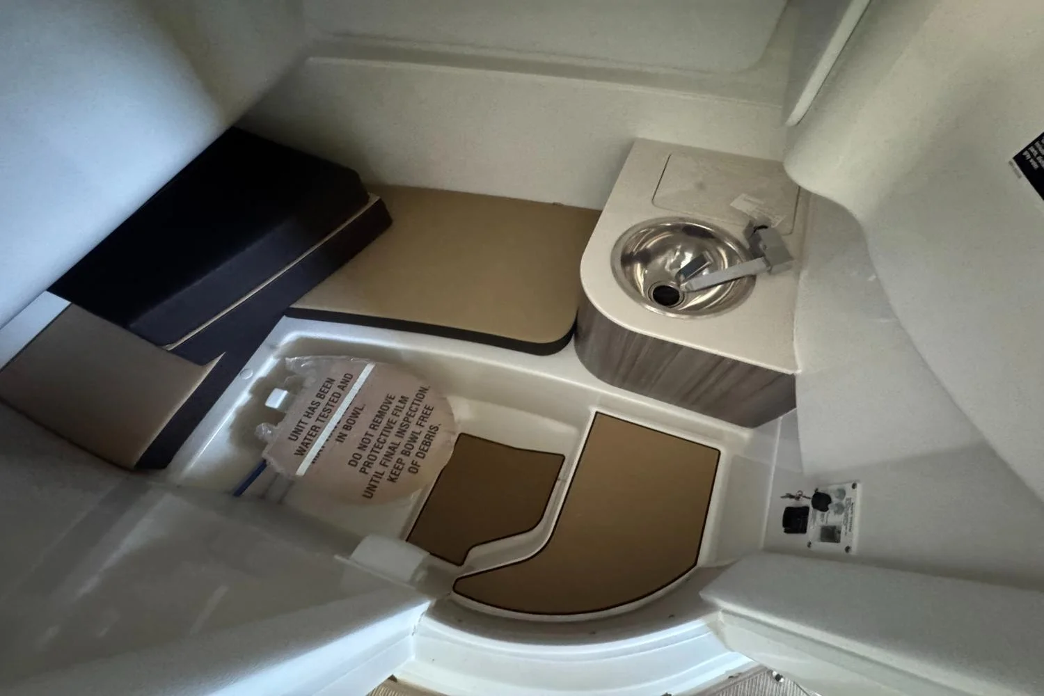 2026 Sea Ray SDX 270 Outboard Image Thumbnail #26