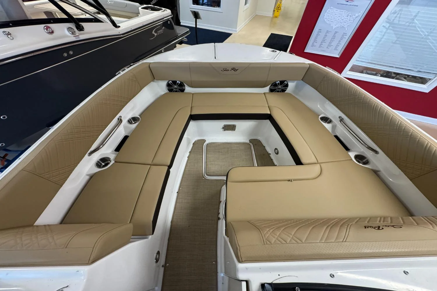 2026 Sea Ray SDX 270 Outboard Image Thumbnail #27