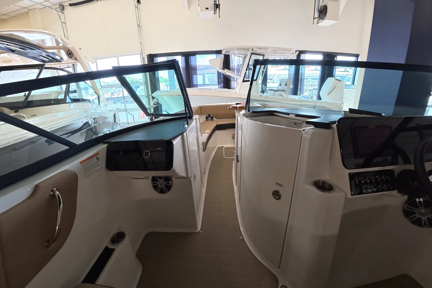 2026 Sea Ray SDX 270 Outboard Image Thumbnail #21