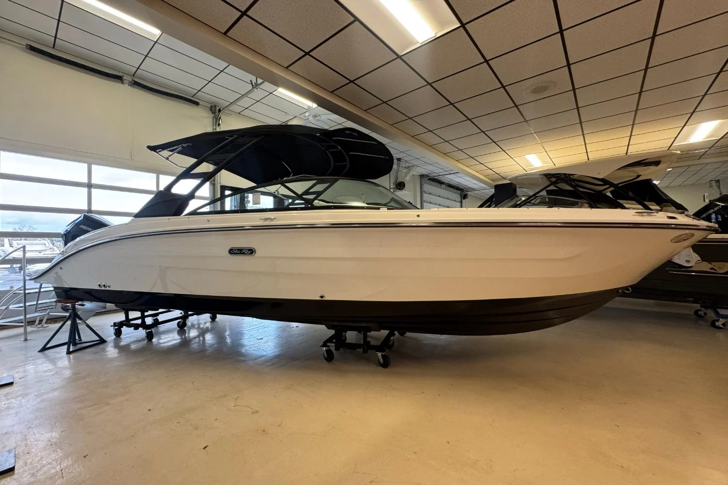 2026 Sea Ray SDX 270 Outboard Image Thumbnail #2