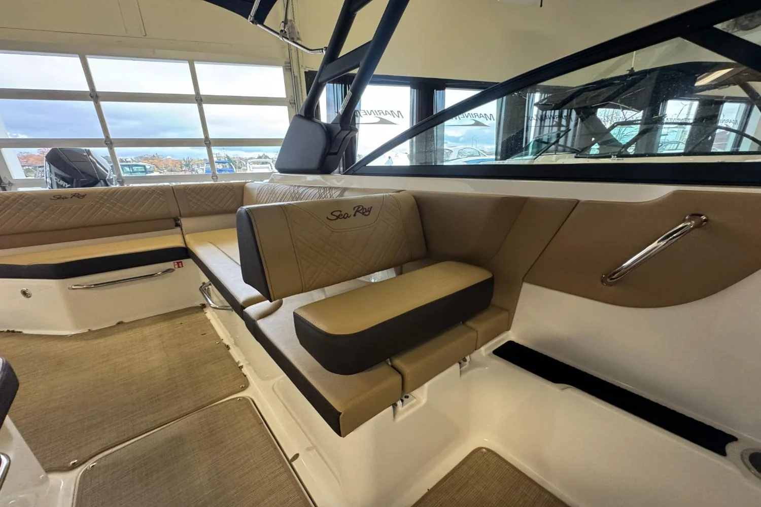 2026 Sea Ray SDX 270 Outboard Image Thumbnail #17