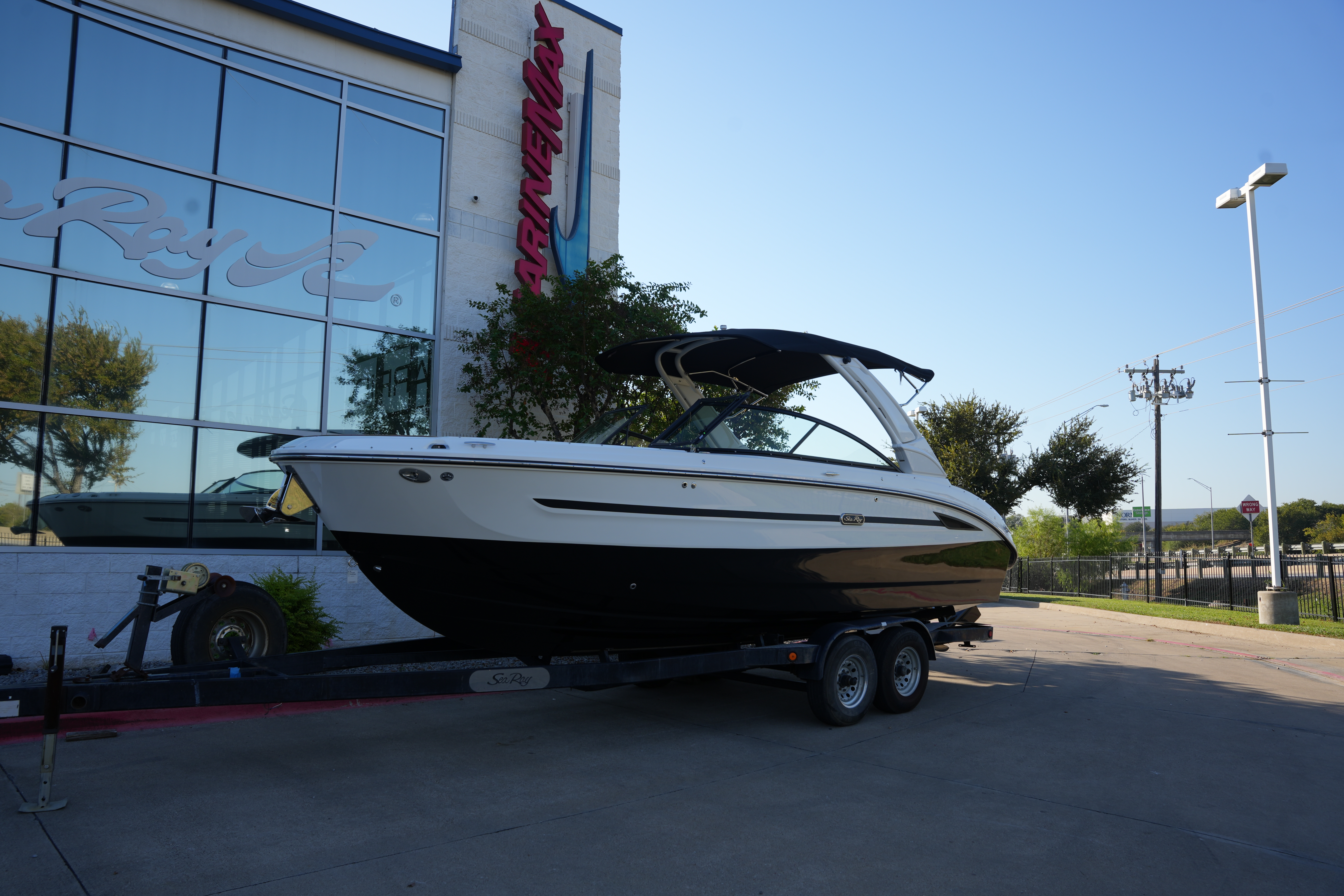 2026 Sea Ray SDX 270 Surf Image Thumbnail #1
