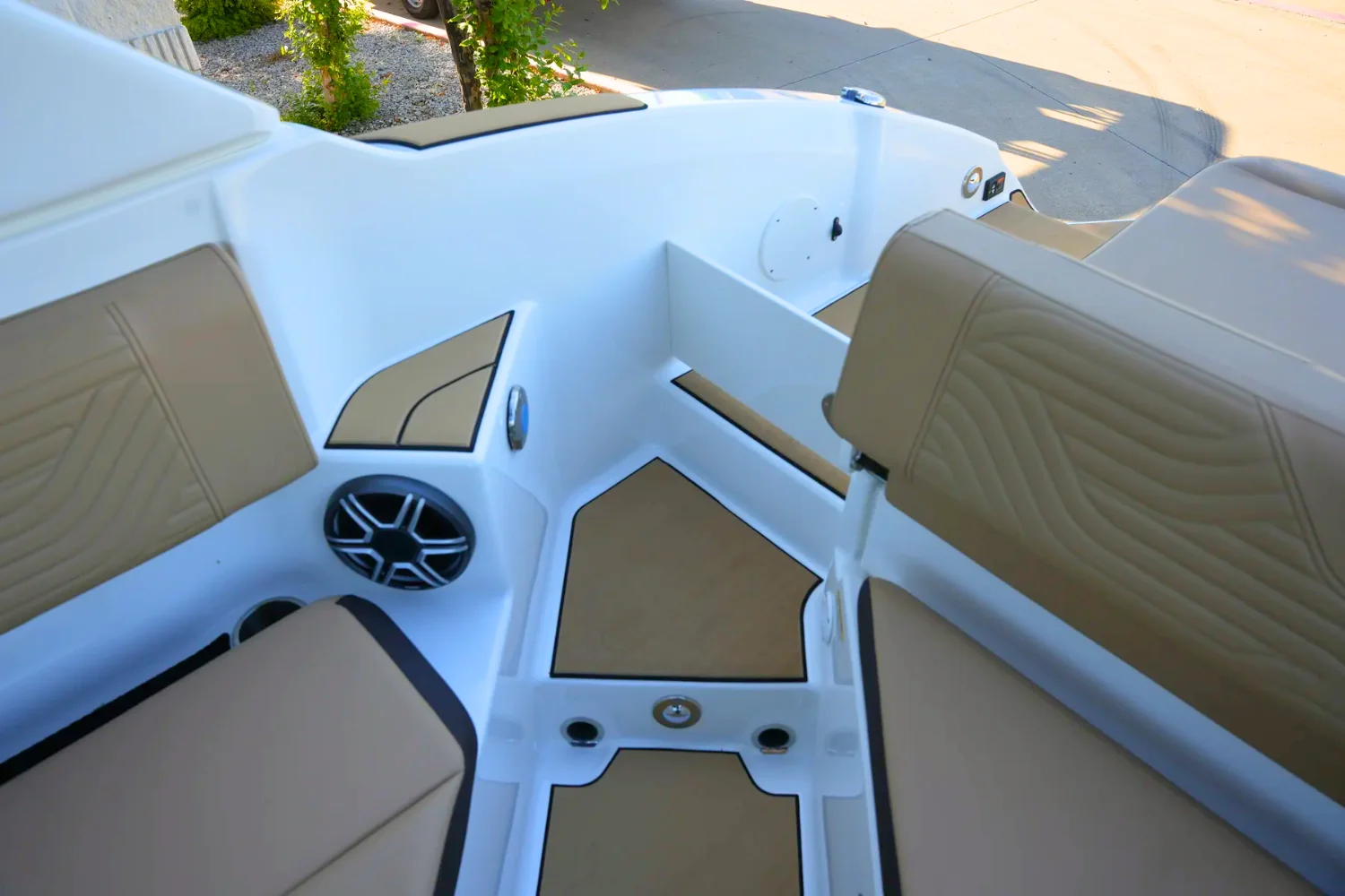 2026 Sea Ray SDX 270 Surf Image Thumbnail #15