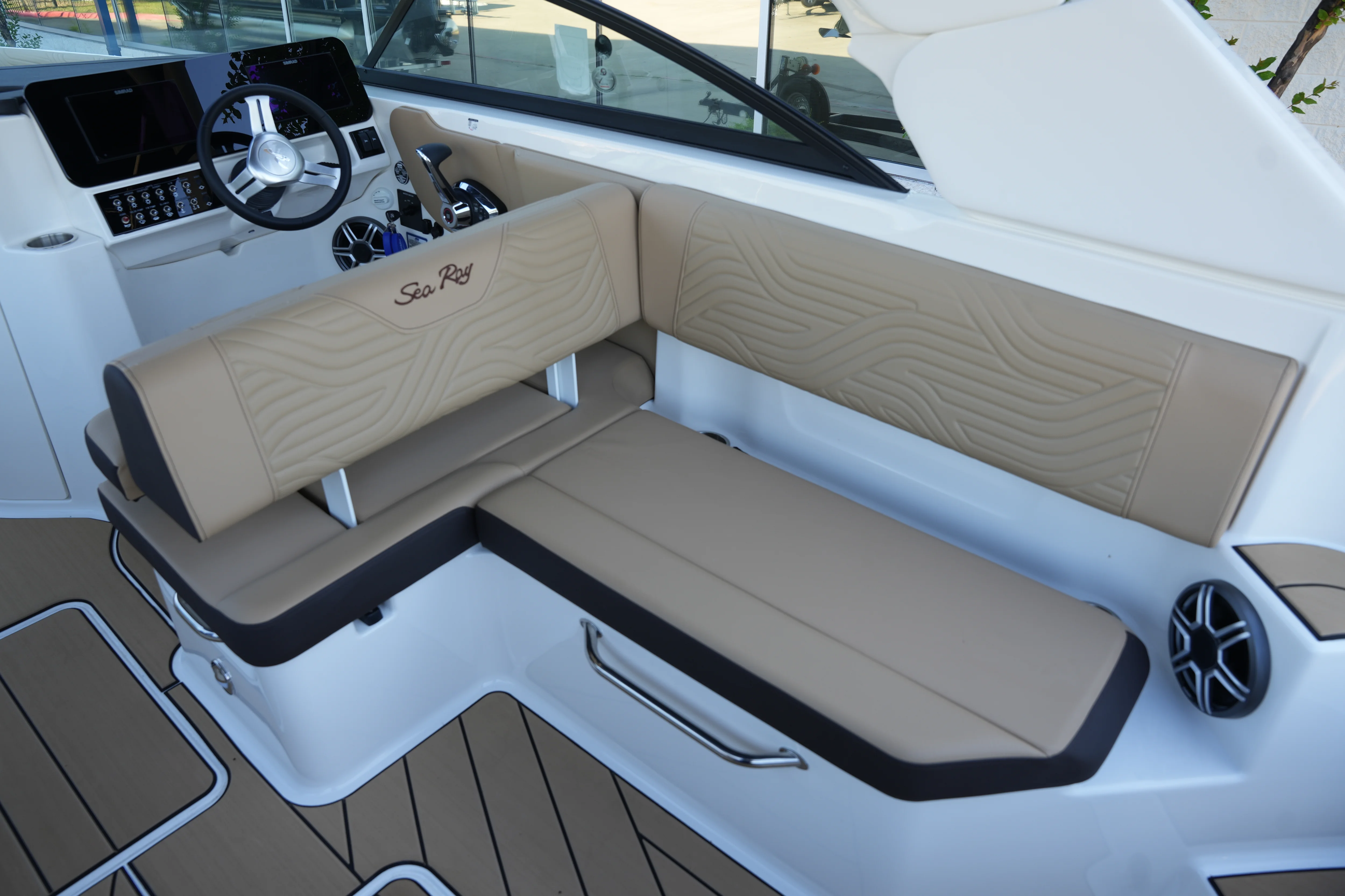 2026 Sea Ray SDX 270 Surf Image Thumbnail #13