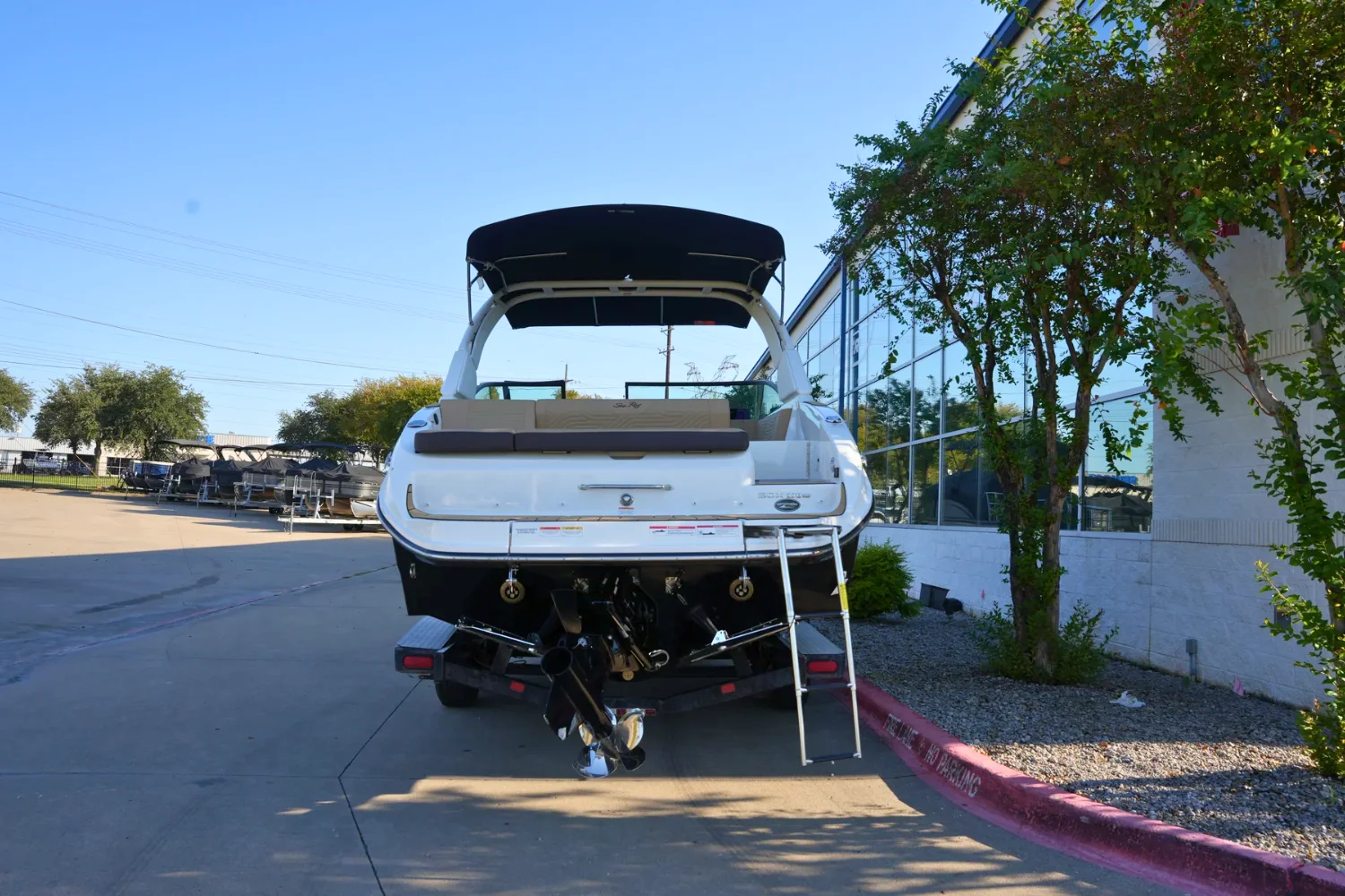 2026 Sea Ray SDX 270 Surf Image Thumbnail #3