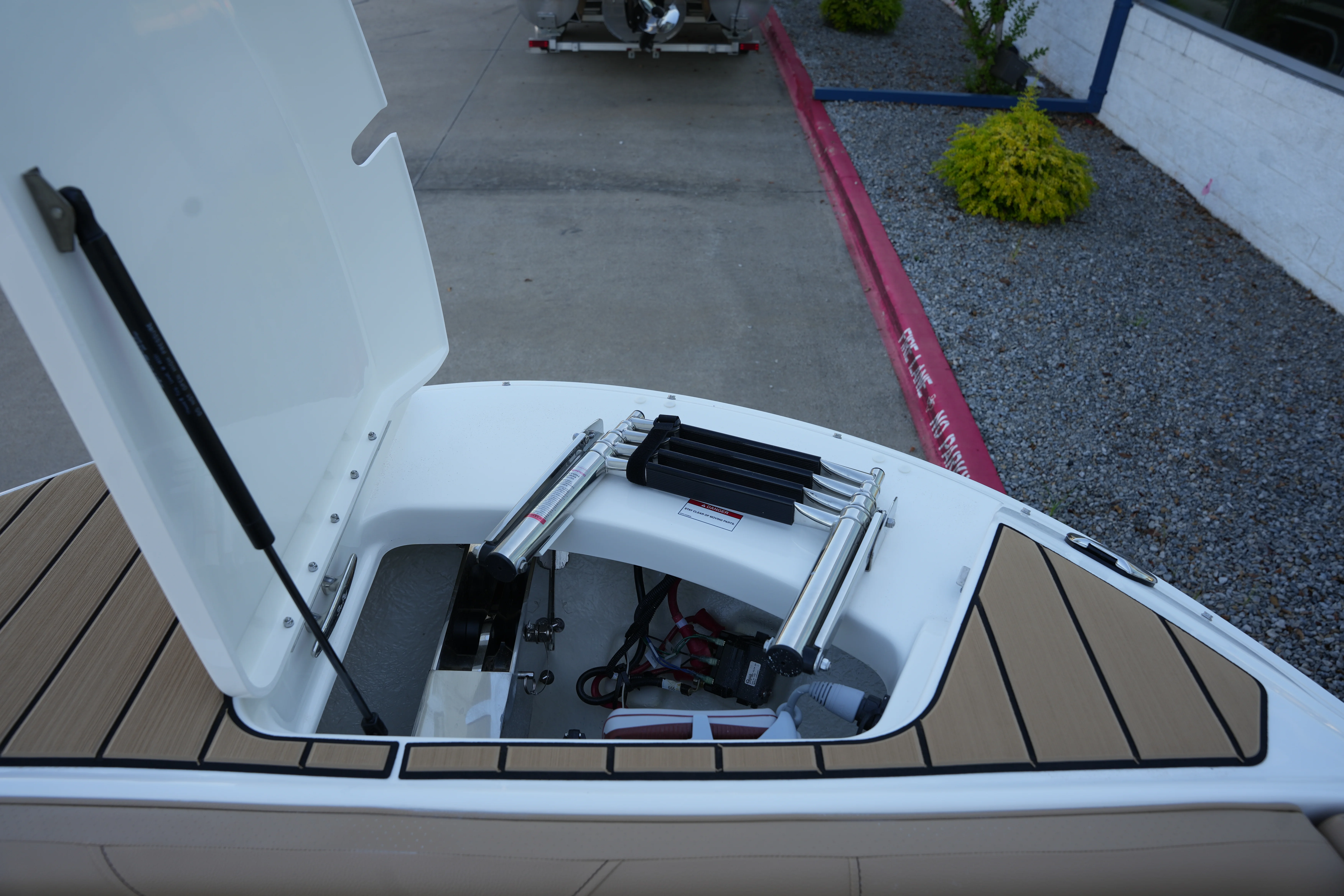 2026 Sea Ray SDX 270 Surf Image Thumbnail #32