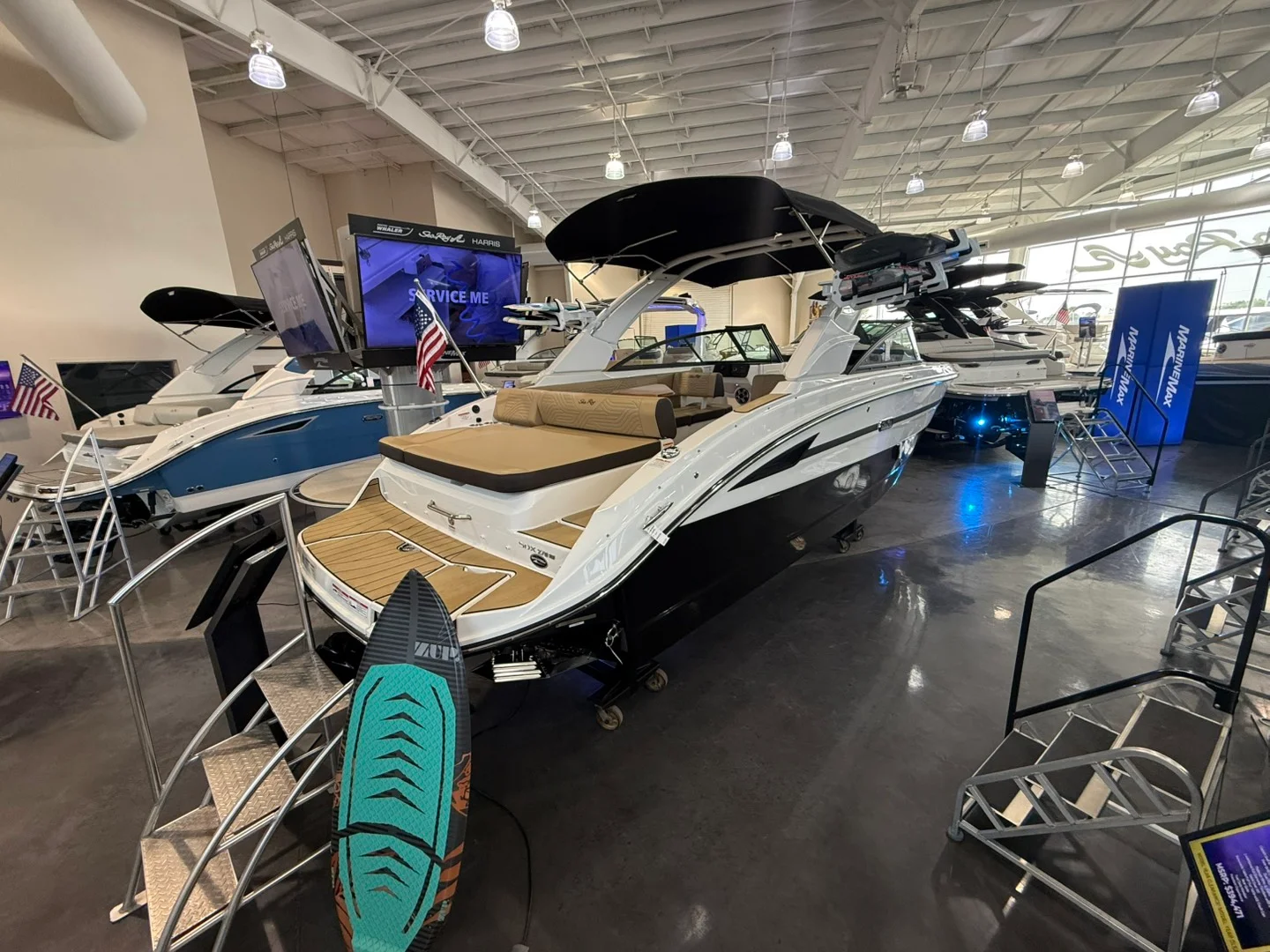 2026 Sea Ray SDX 270 Surf Image Thumbnail #2