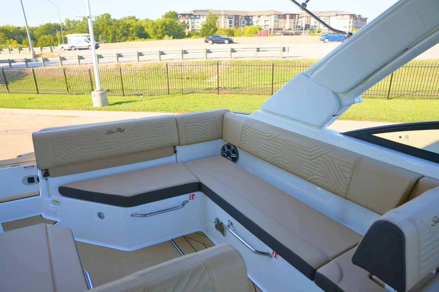 2026 Sea Ray SDX 270 Surf Image Thumbnail #12