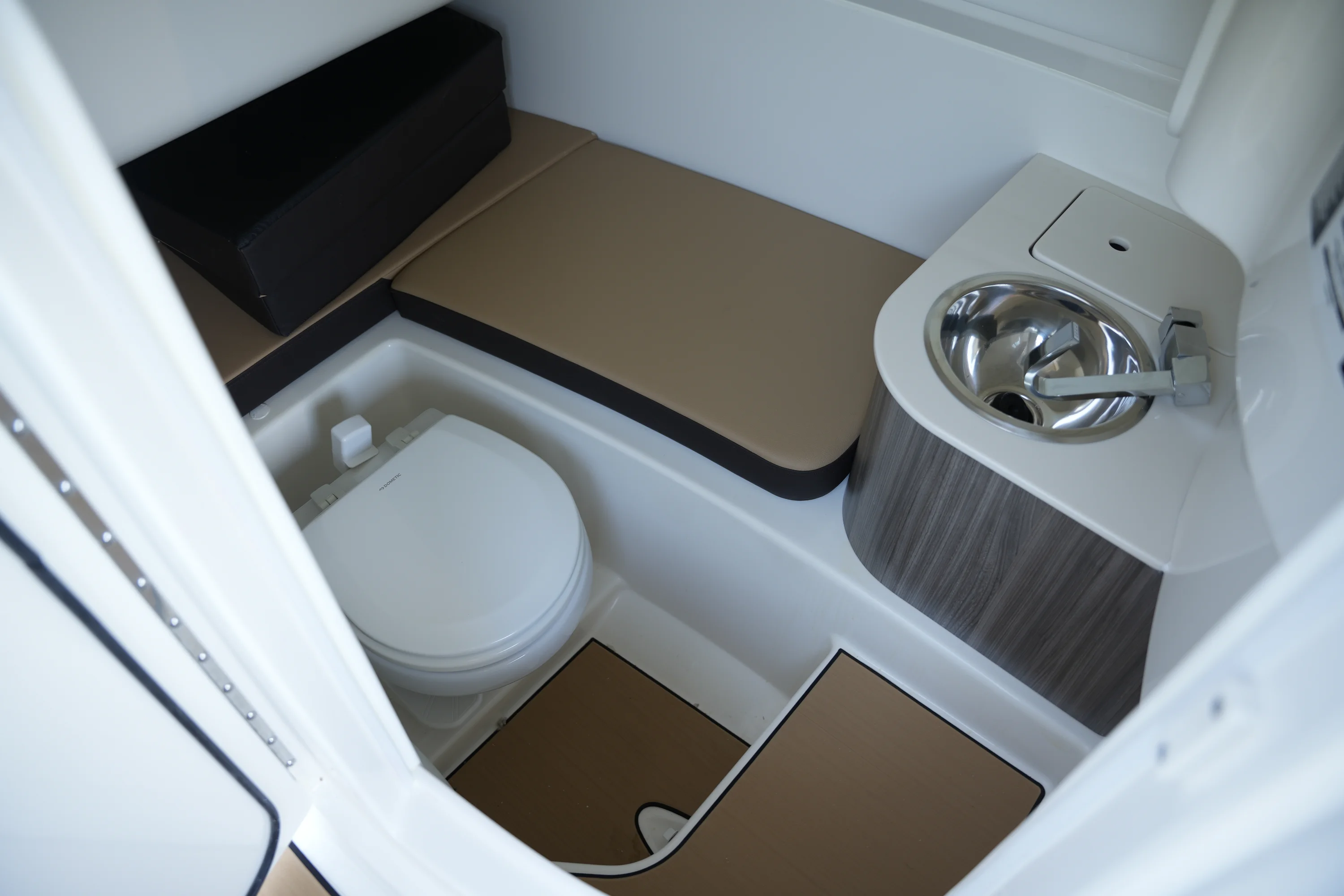 2026 Sea Ray SDX 270 Surf Image Thumbnail #25