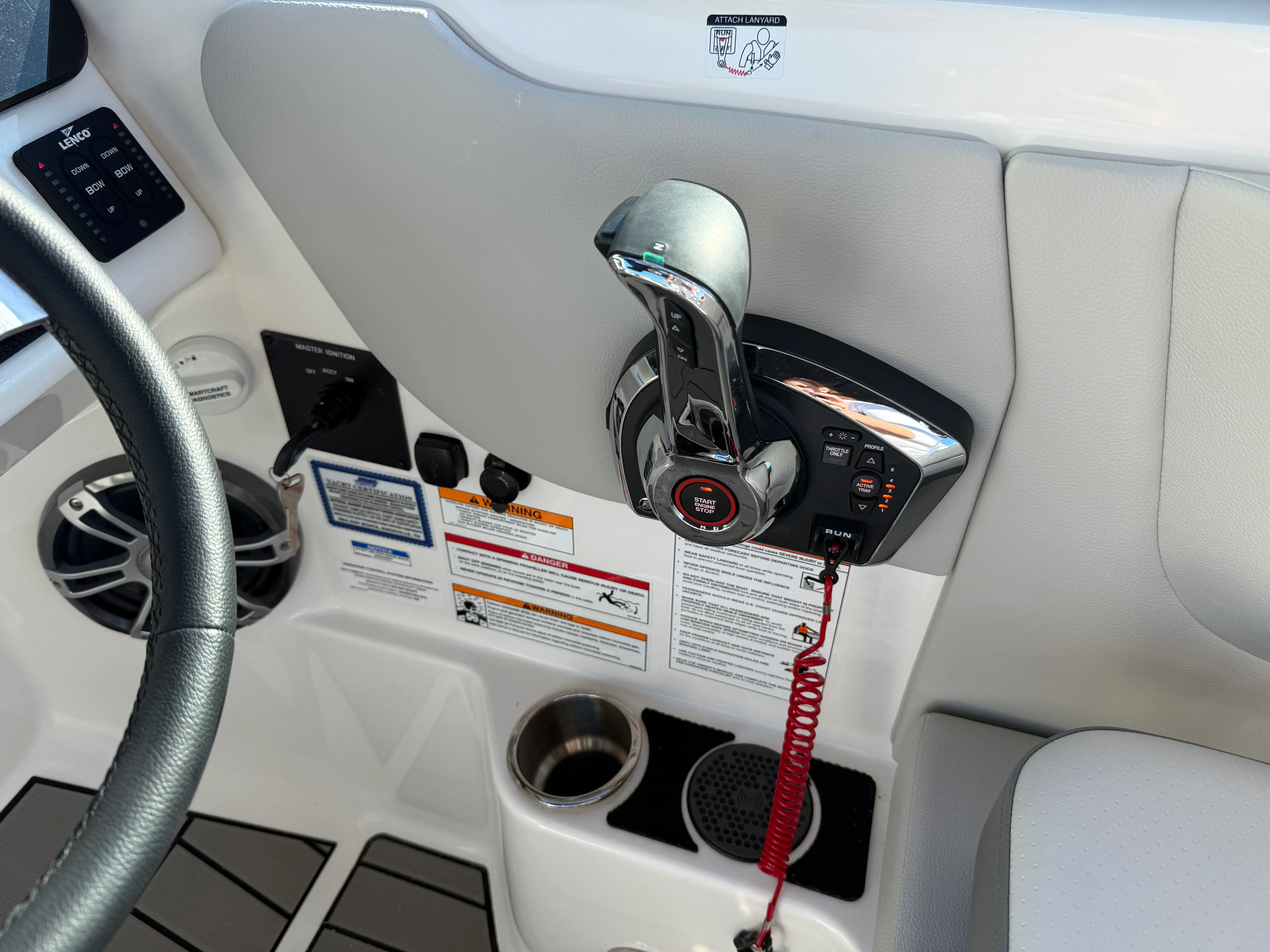 2025 Sea Ray SDX 270 Outboard Image Thumbnail #36