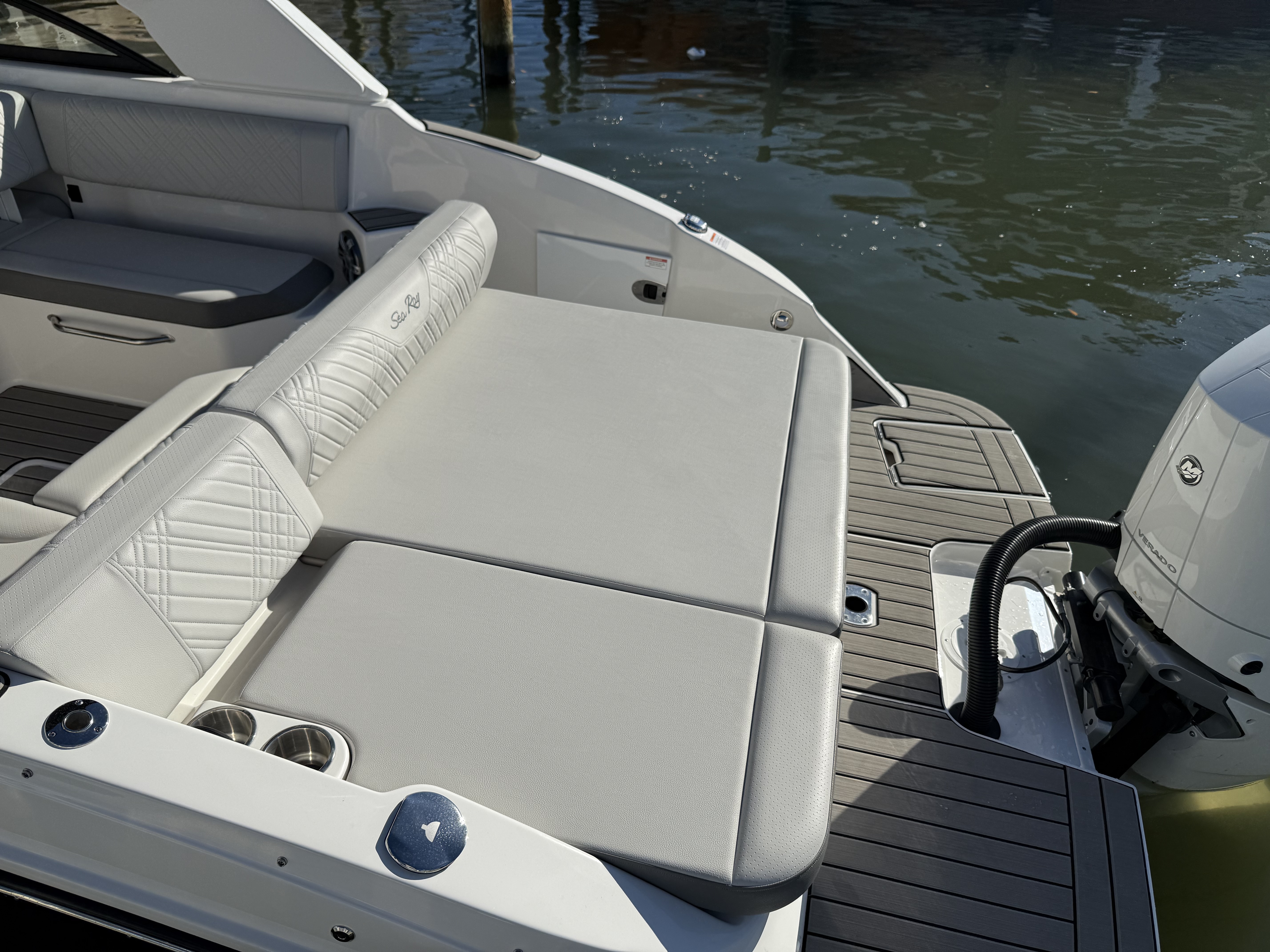 2025 Sea Ray SDX 270 Outboard Image Thumbnail #20