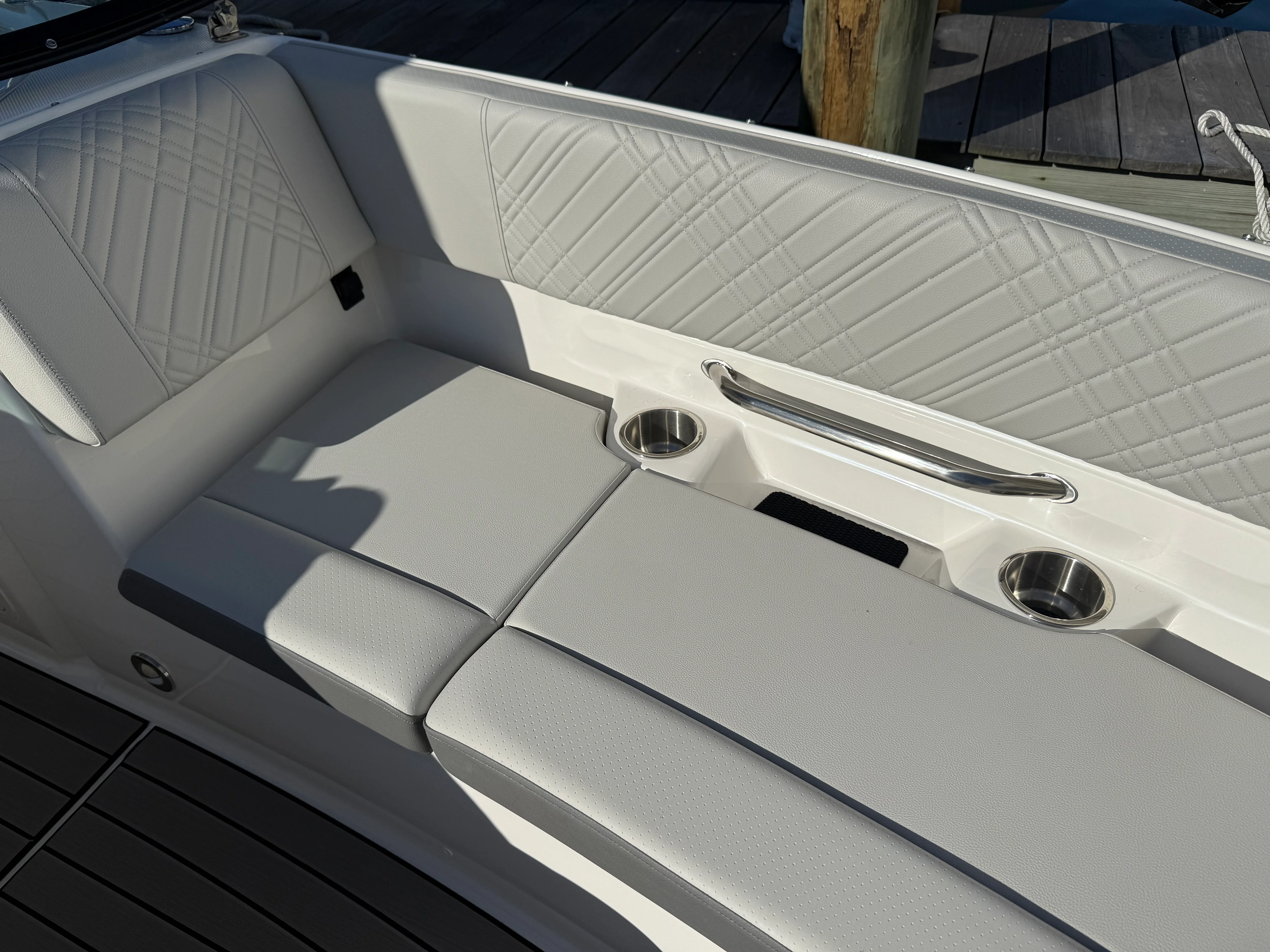 2025 Sea Ray SDX 270 Outboard Image Thumbnail #44