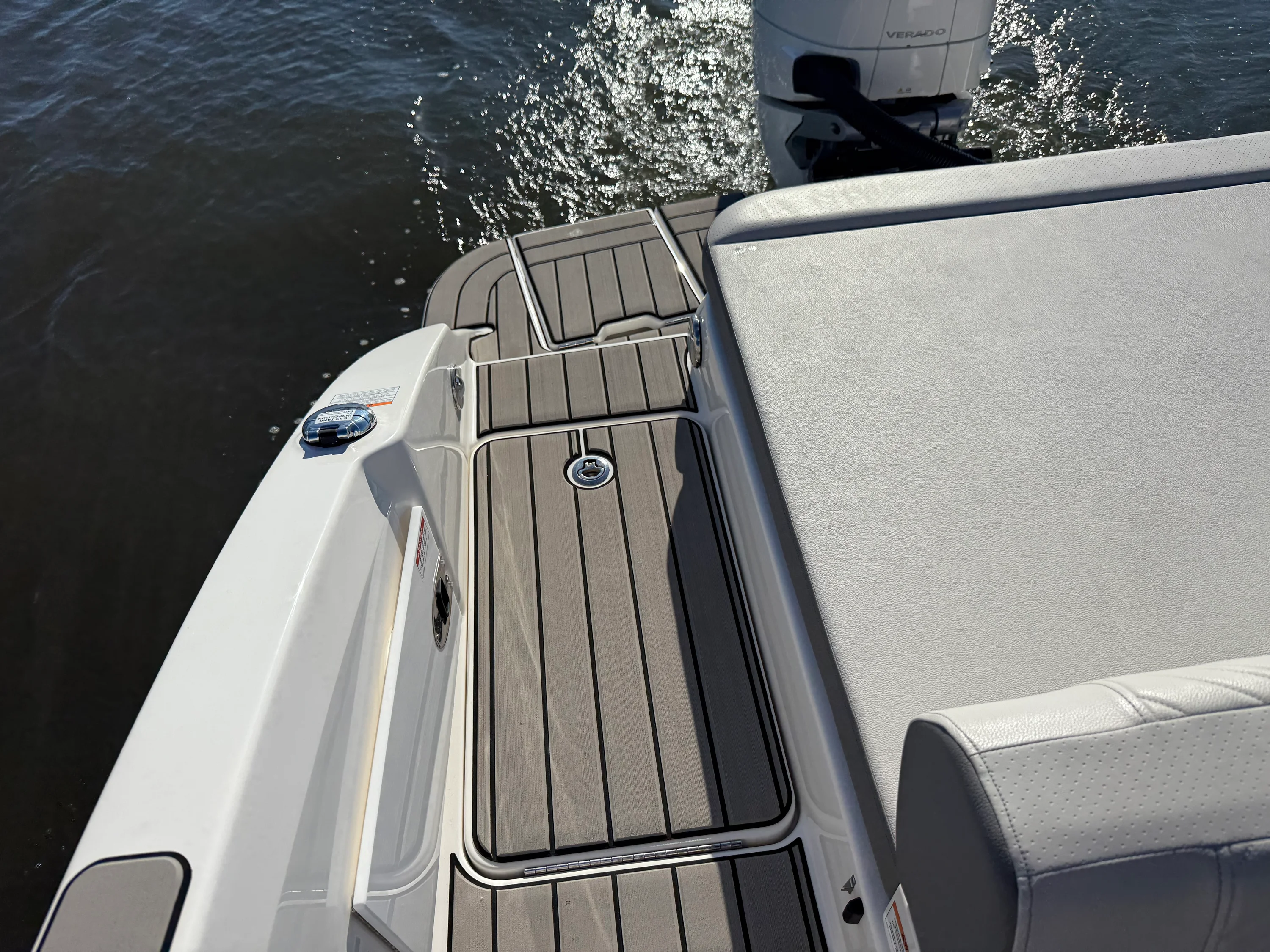 2025 Sea Ray SDX 270 Outboard Image Thumbnail #24