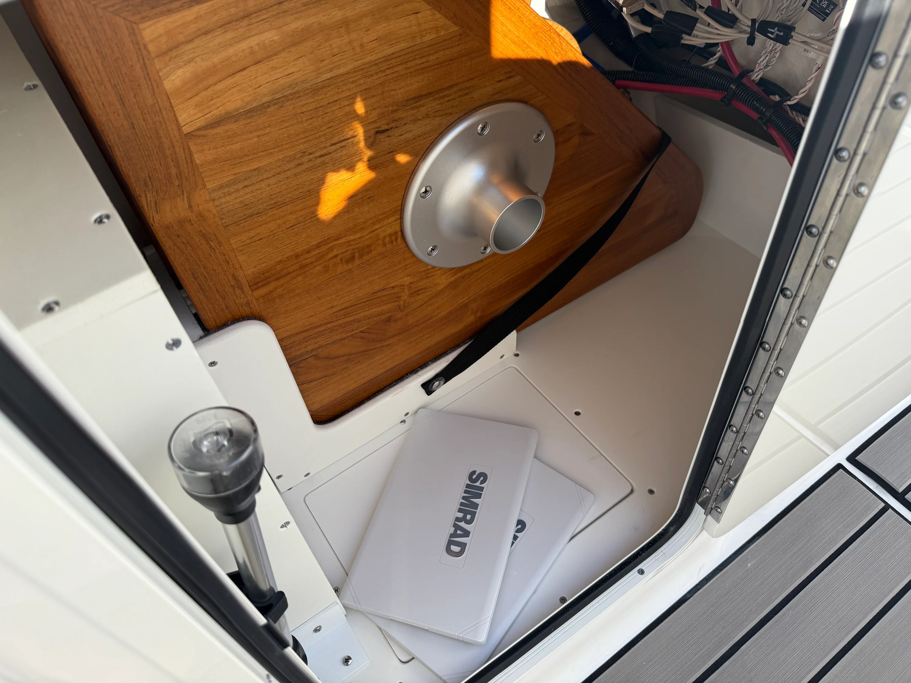 2025 Sea Ray SDX 270 Outboard Image Thumbnail #53