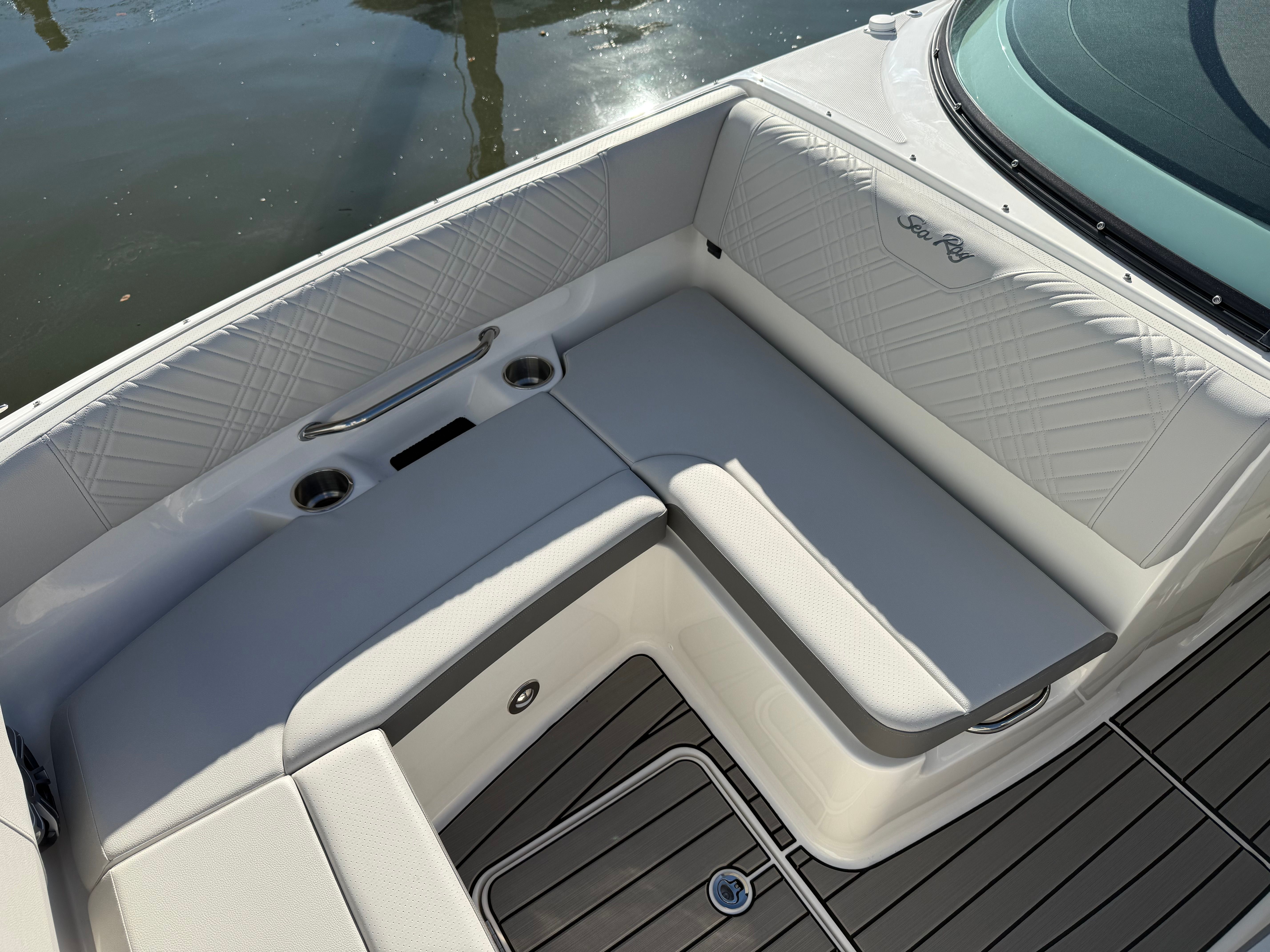 2025 Sea Ray SDX 270 Outboard Image Thumbnail #41