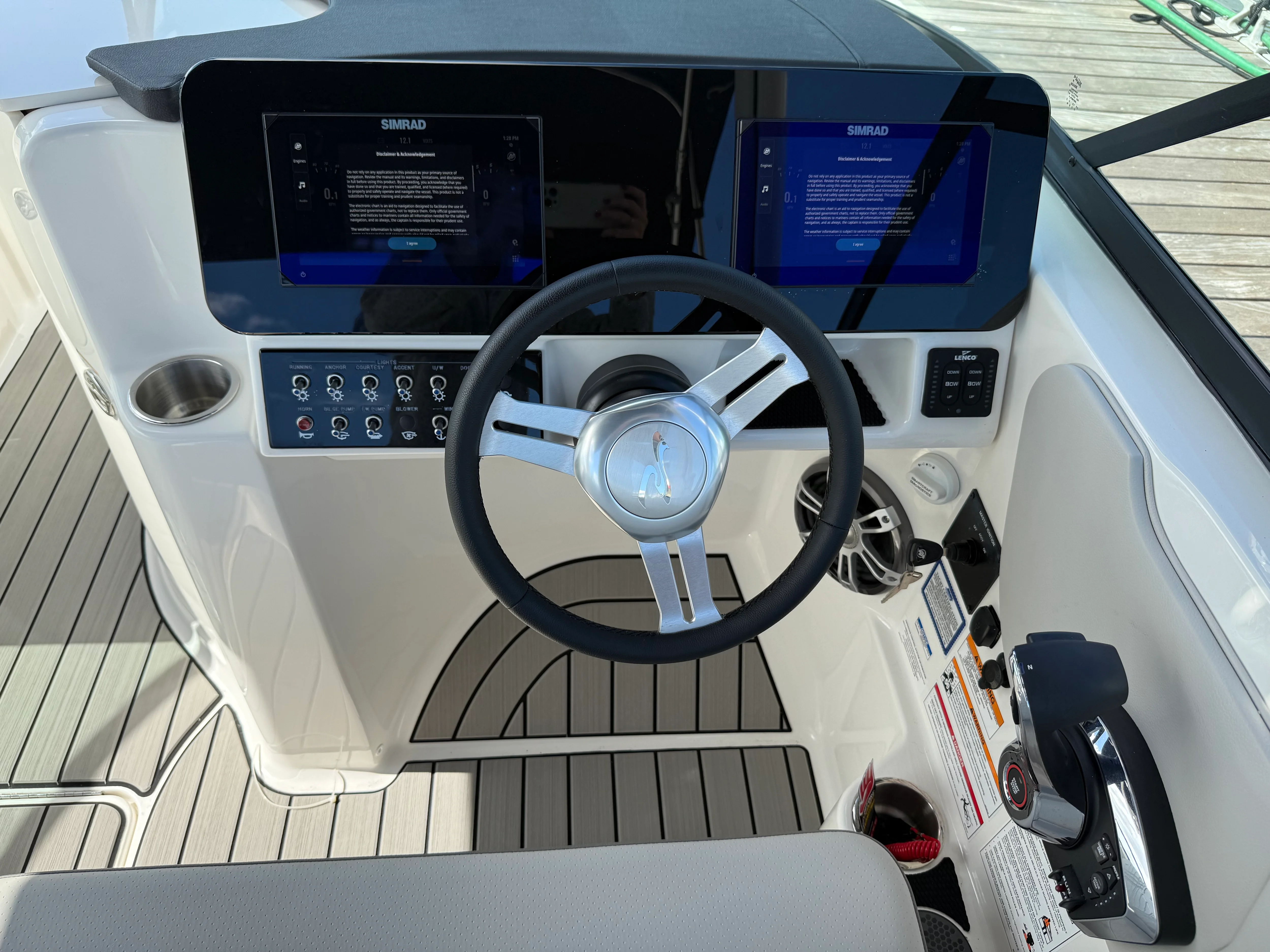2025 Sea Ray SDX 270 Outboard Image Thumbnail #39