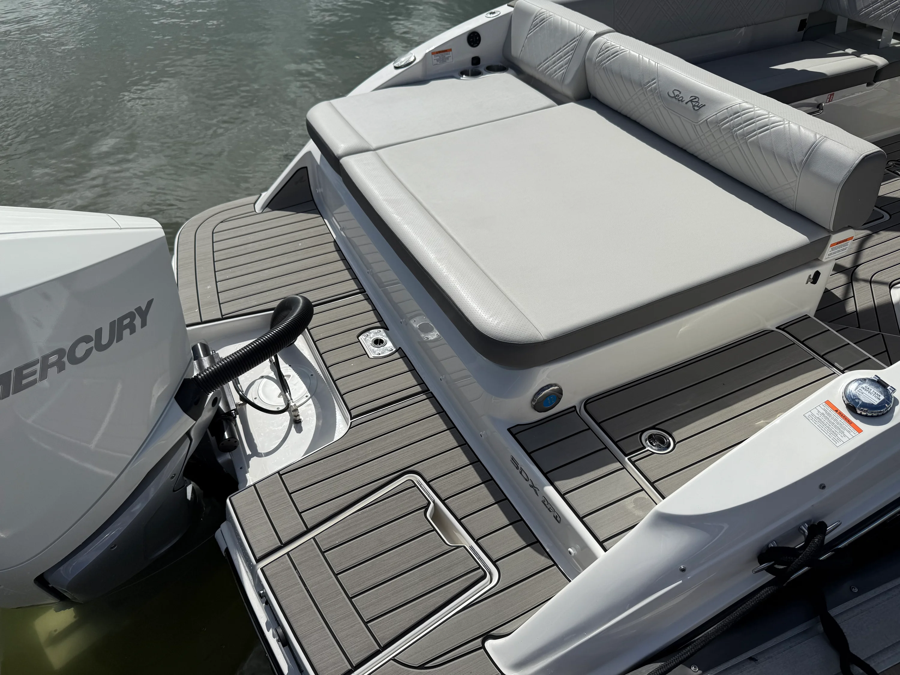 2025 Sea Ray SDX 270 Outboard Image Thumbnail #28