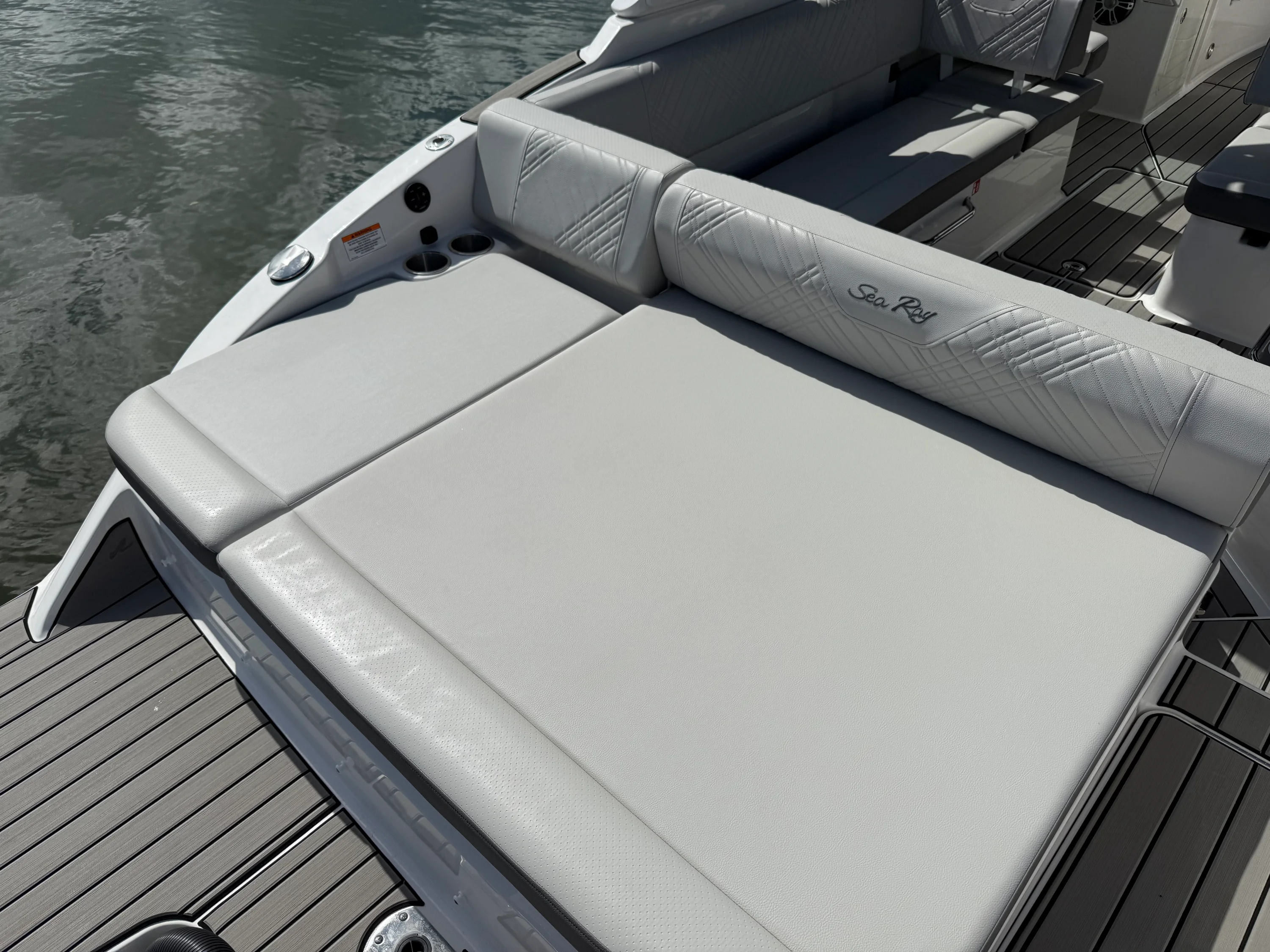 2025 Sea Ray SDX 270 Outboard Image Thumbnail #29