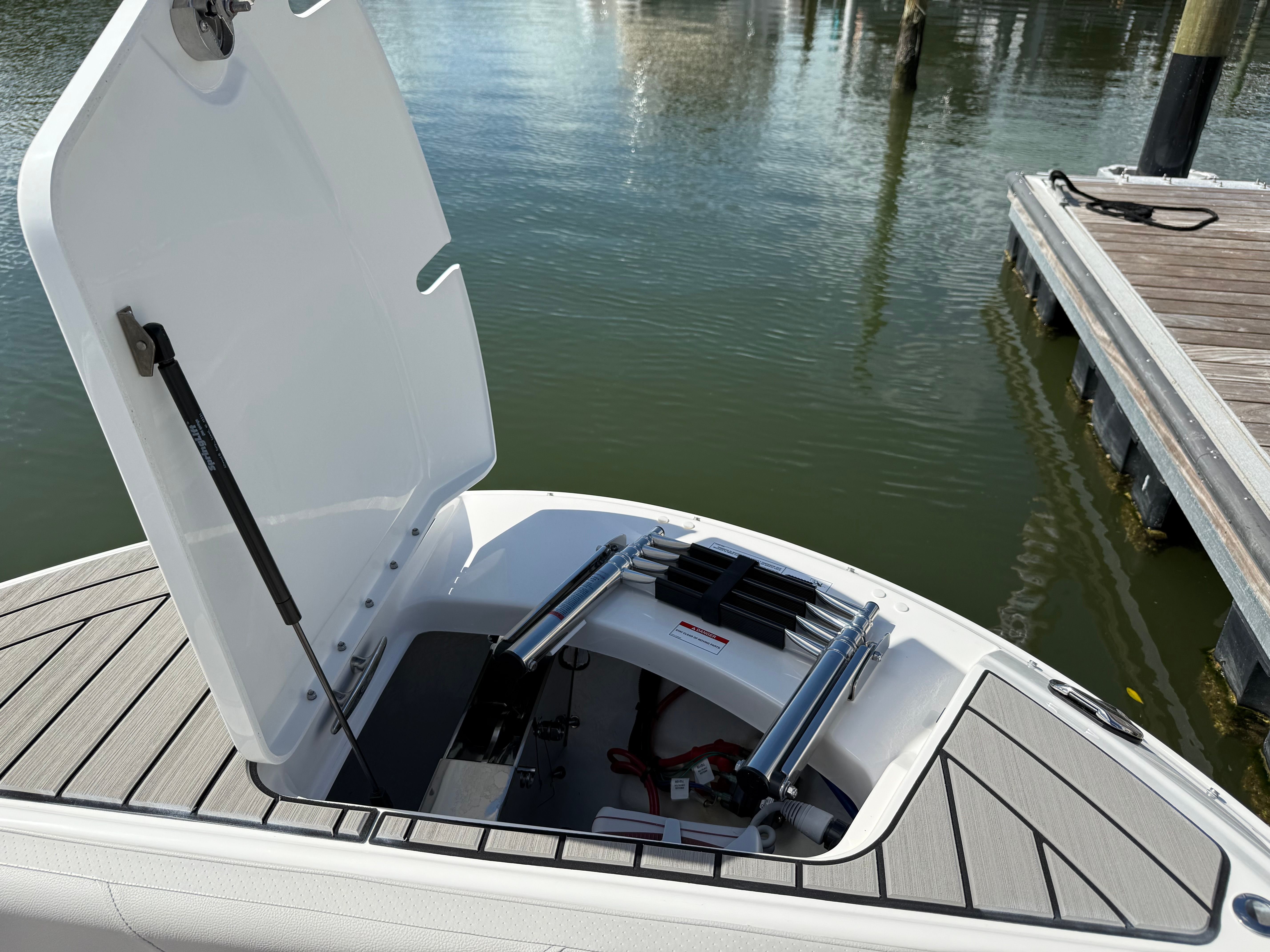 2025 Sea Ray SDX 270 Outboard Image Thumbnail #47