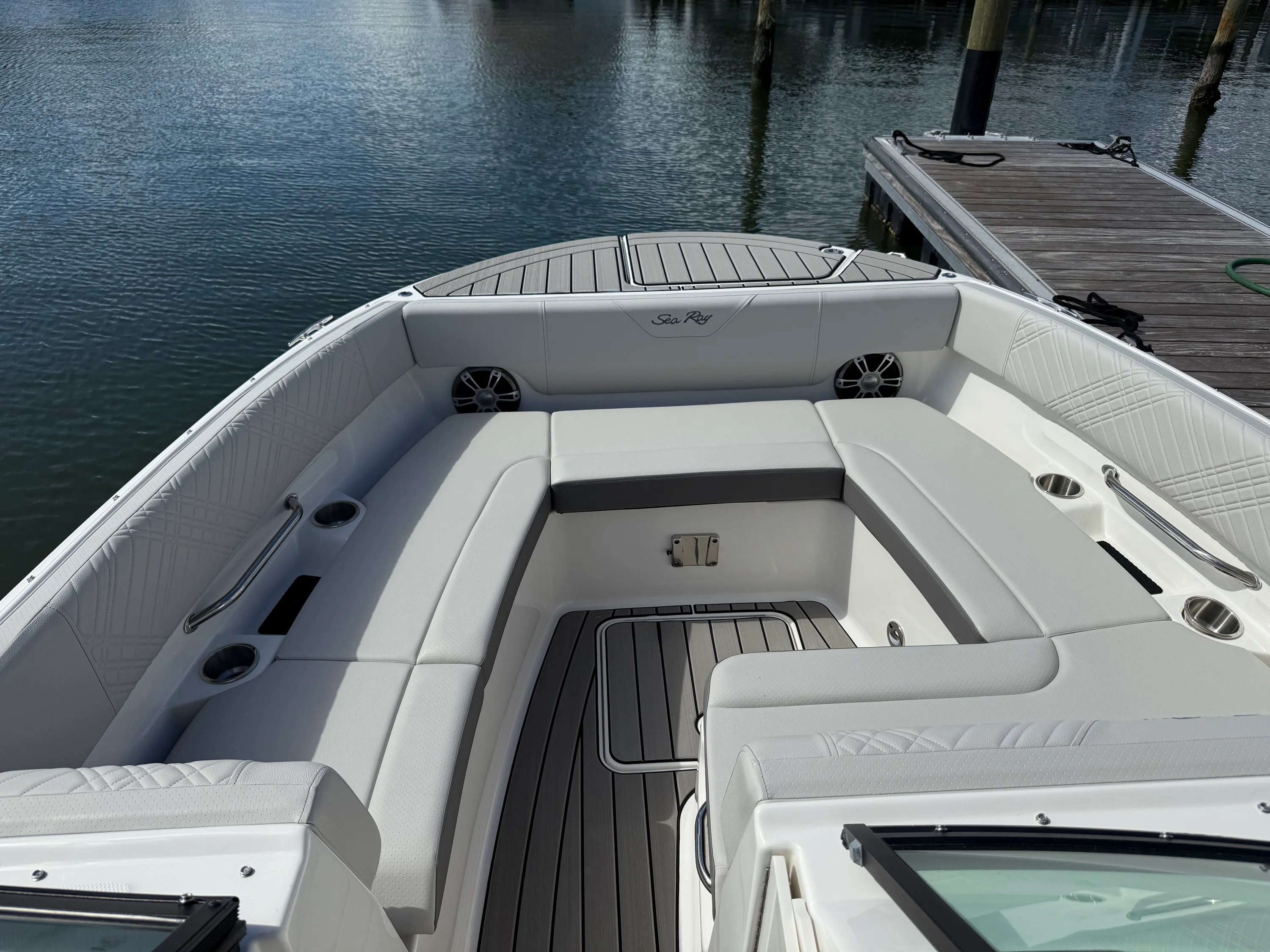 2025 Sea Ray SDX 270 Outboard Image Thumbnail #43