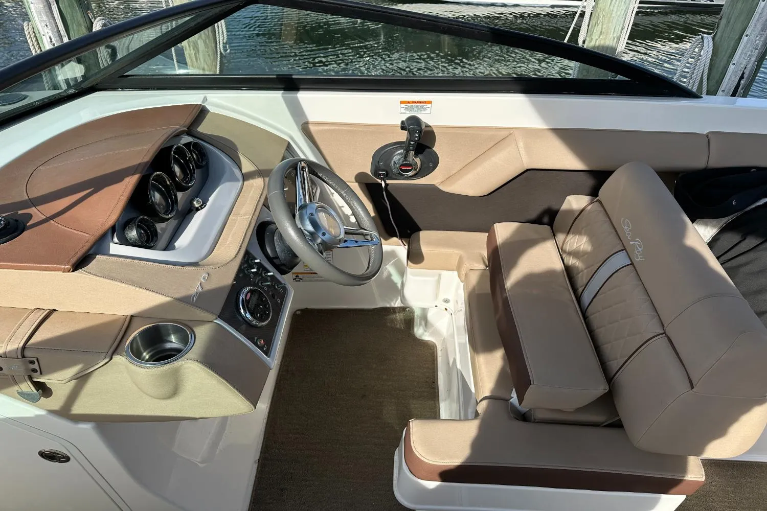 2016 Sea Ray 270 Sundeck Outboard Image Thumbnail #56