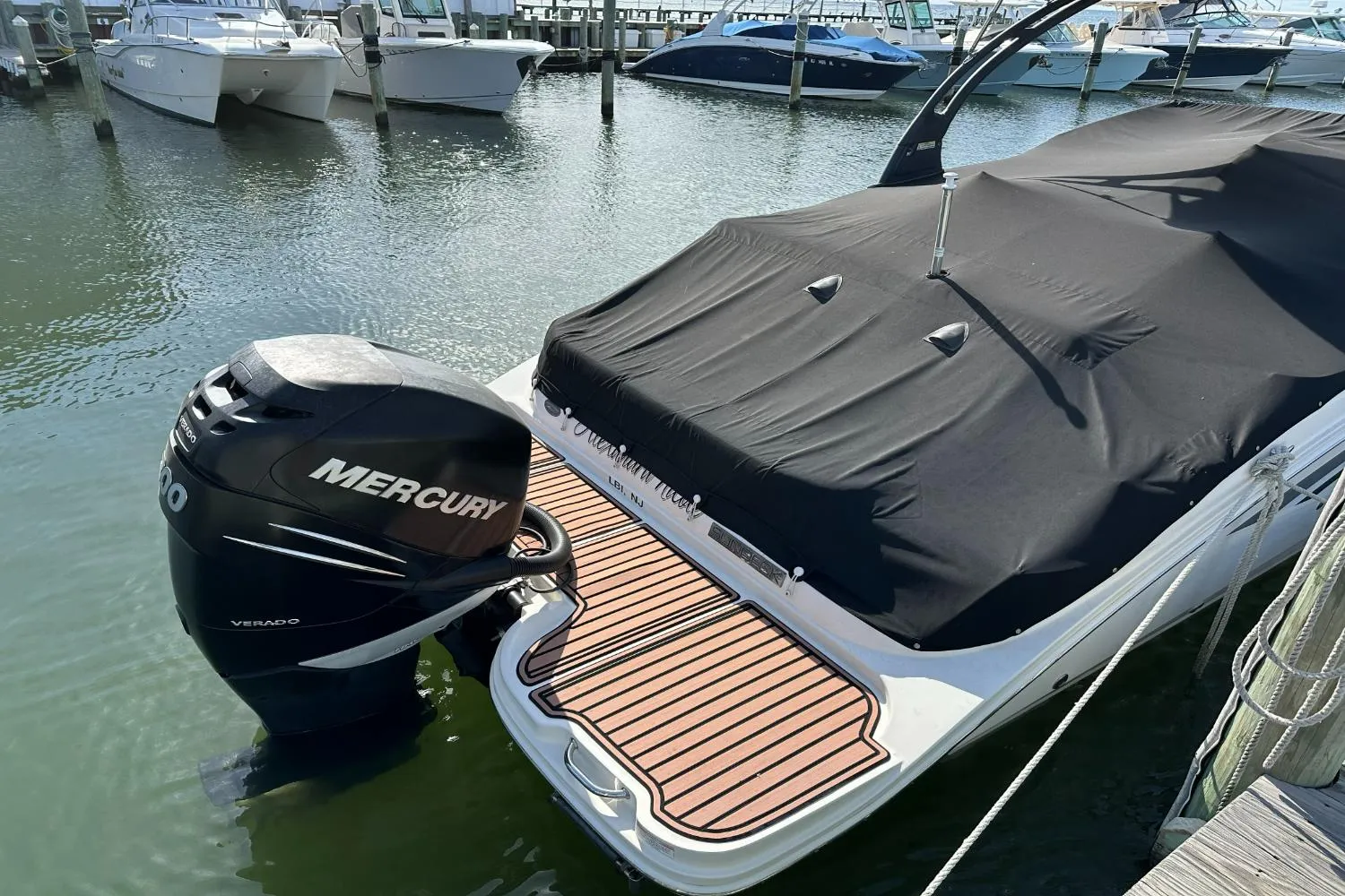 2016 Sea Ray 270 Sundeck Outboard Image Thumbnail #27