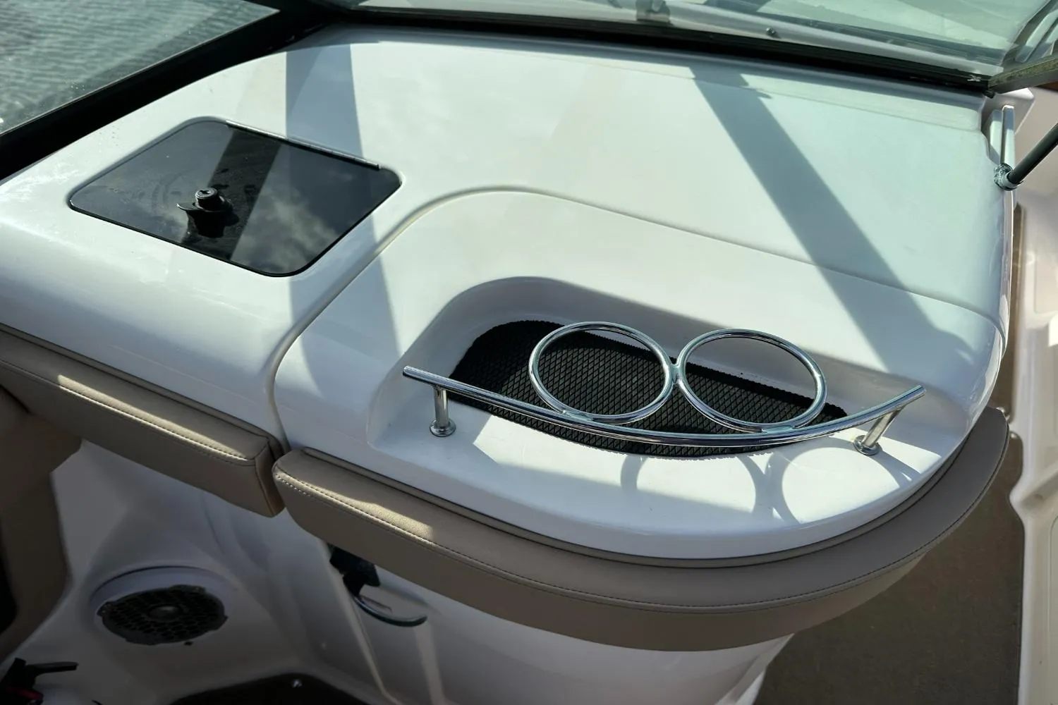 2016 Sea Ray 270 Sundeck Outboard Image Thumbnail #52