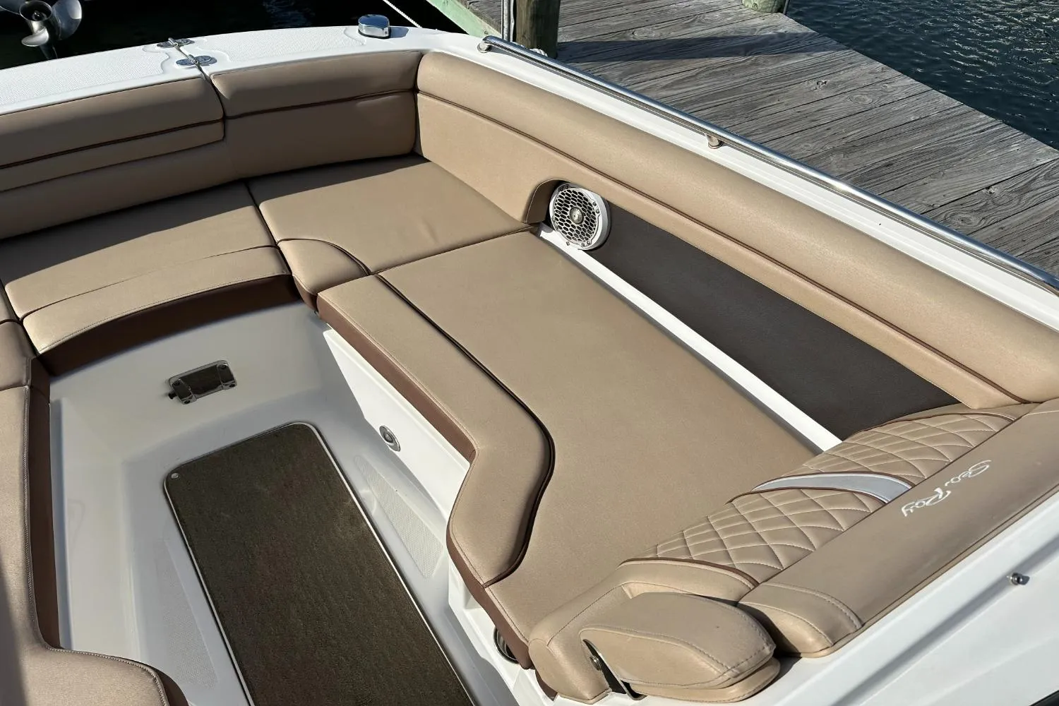2016 Sea Ray 270 Sundeck Outboard Image Thumbnail #64