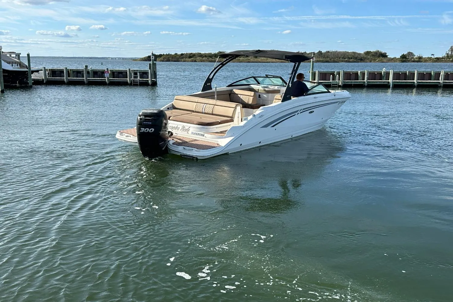 2016 Sea Ray 270 Sundeck Outboard Image Thumbnail #25