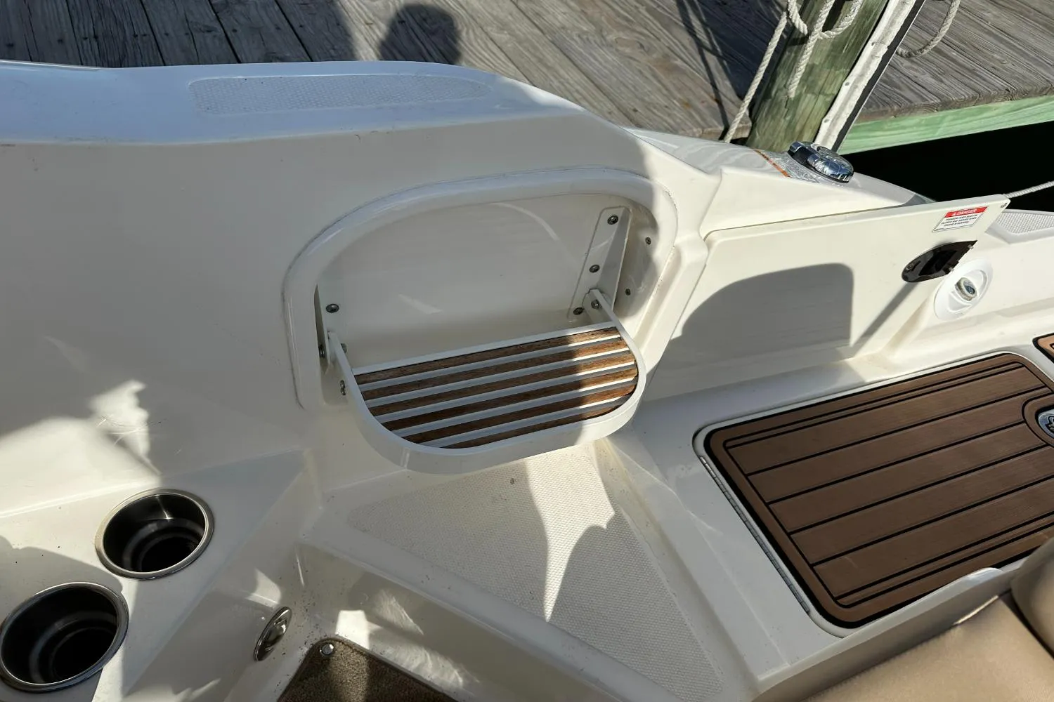 2016 Sea Ray 270 Sundeck Outboard Image Thumbnail #41