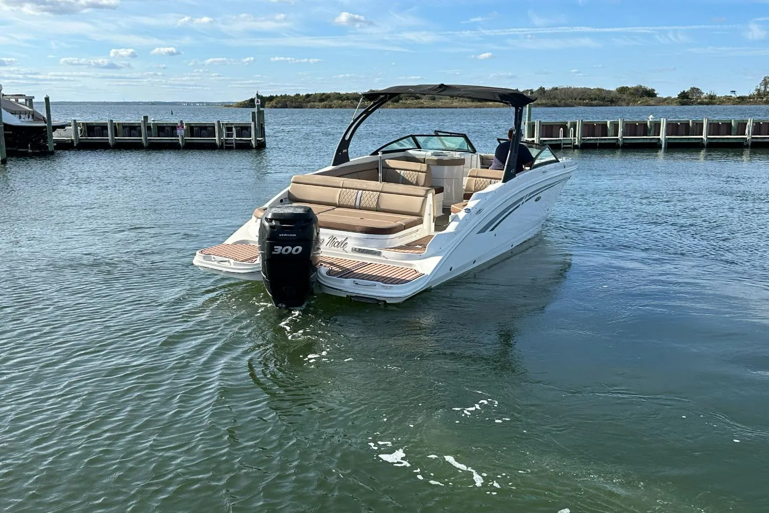 2016 Sea Ray 270 Sundeck Outboard Image Thumbnail #24