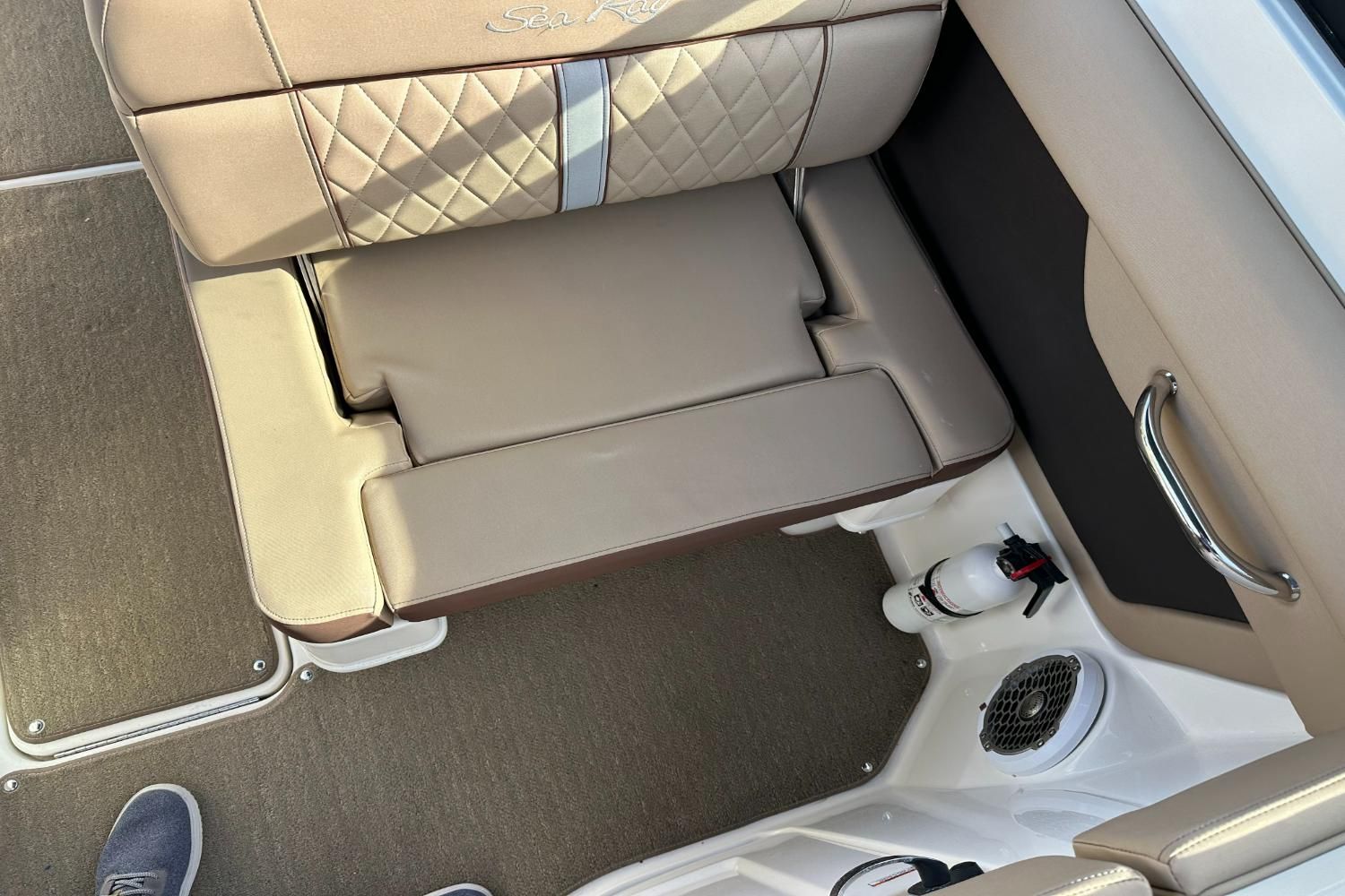 2016 Sea Ray 270 Sundeck Outboard Image Thumbnail #51