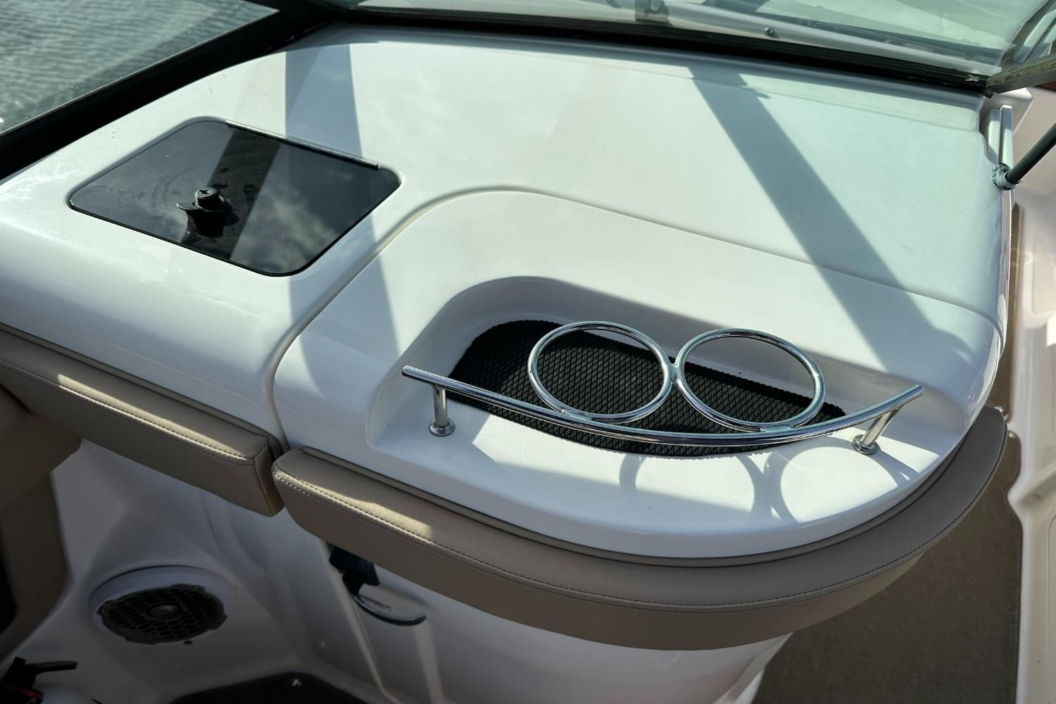 2016 Sea Ray 270 Sundeck Outboard Image Thumbnail #52