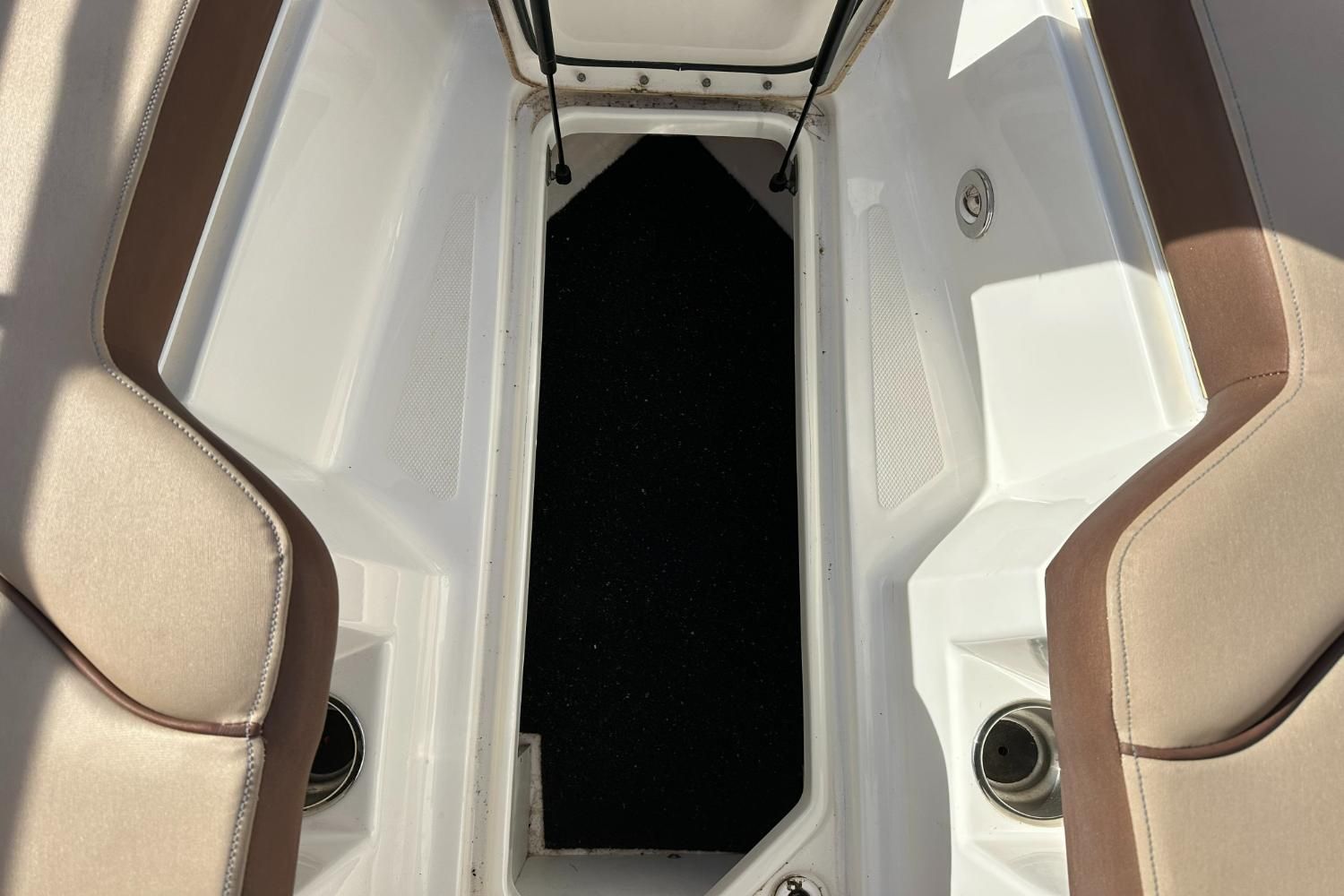 2016 Sea Ray 270 Sundeck Outboard Image Thumbnail #68