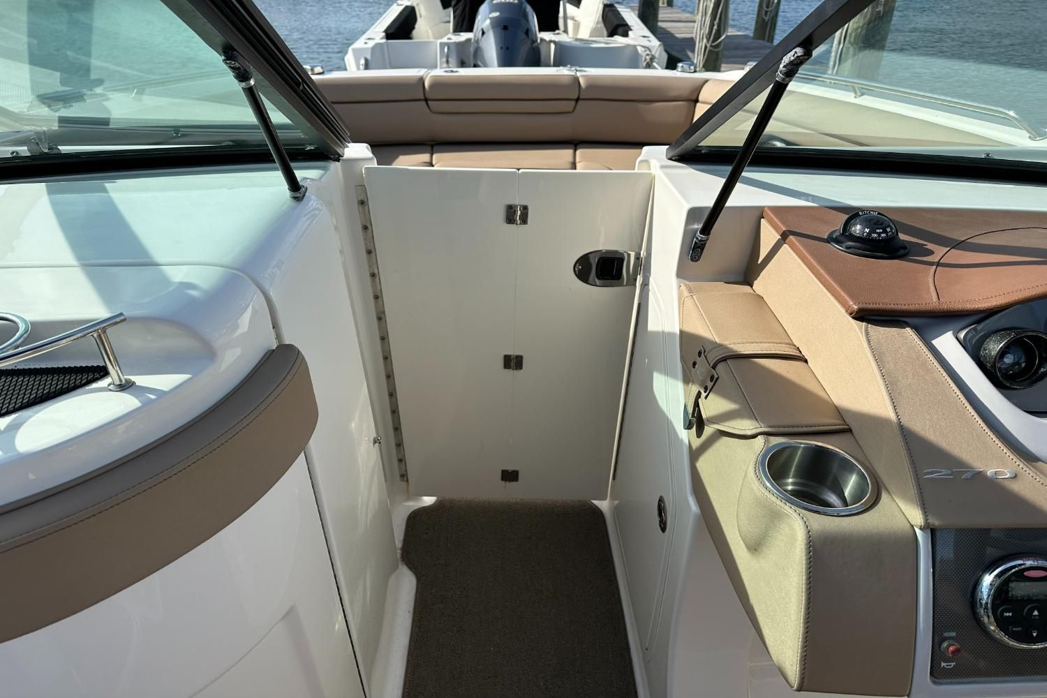 2016 Sea Ray 270 Sundeck Outboard Image Thumbnail #62