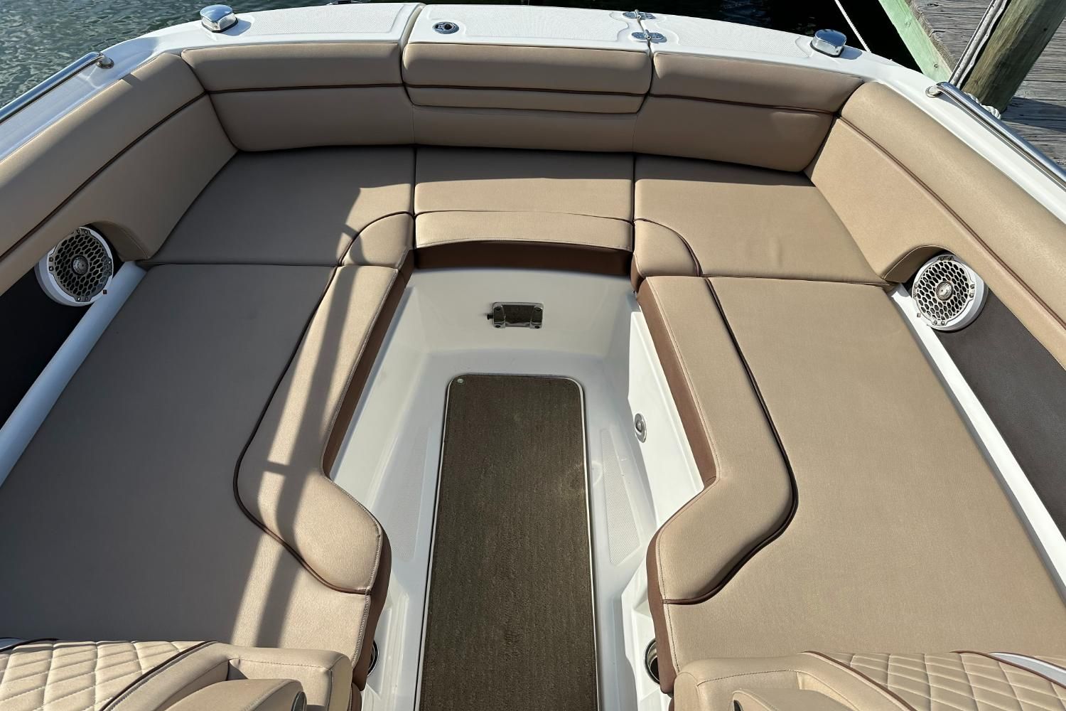 2016 Sea Ray 270 Sundeck Outboard Image Thumbnail #63