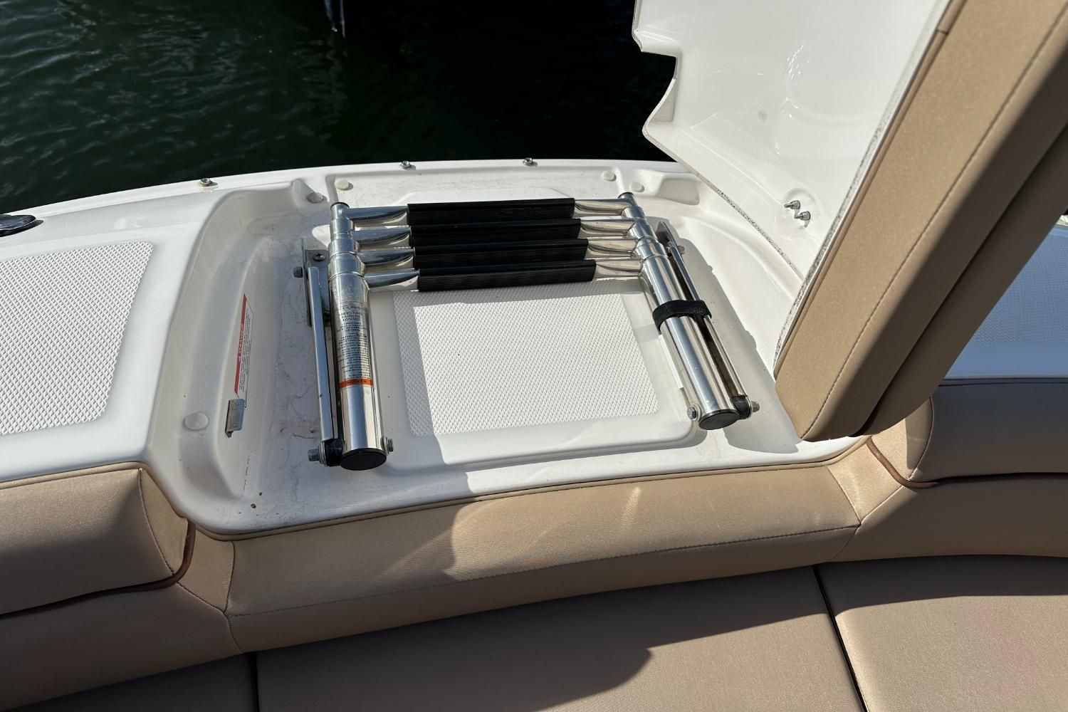 2016 Sea Ray 270 Sundeck Outboard Image Thumbnail #70