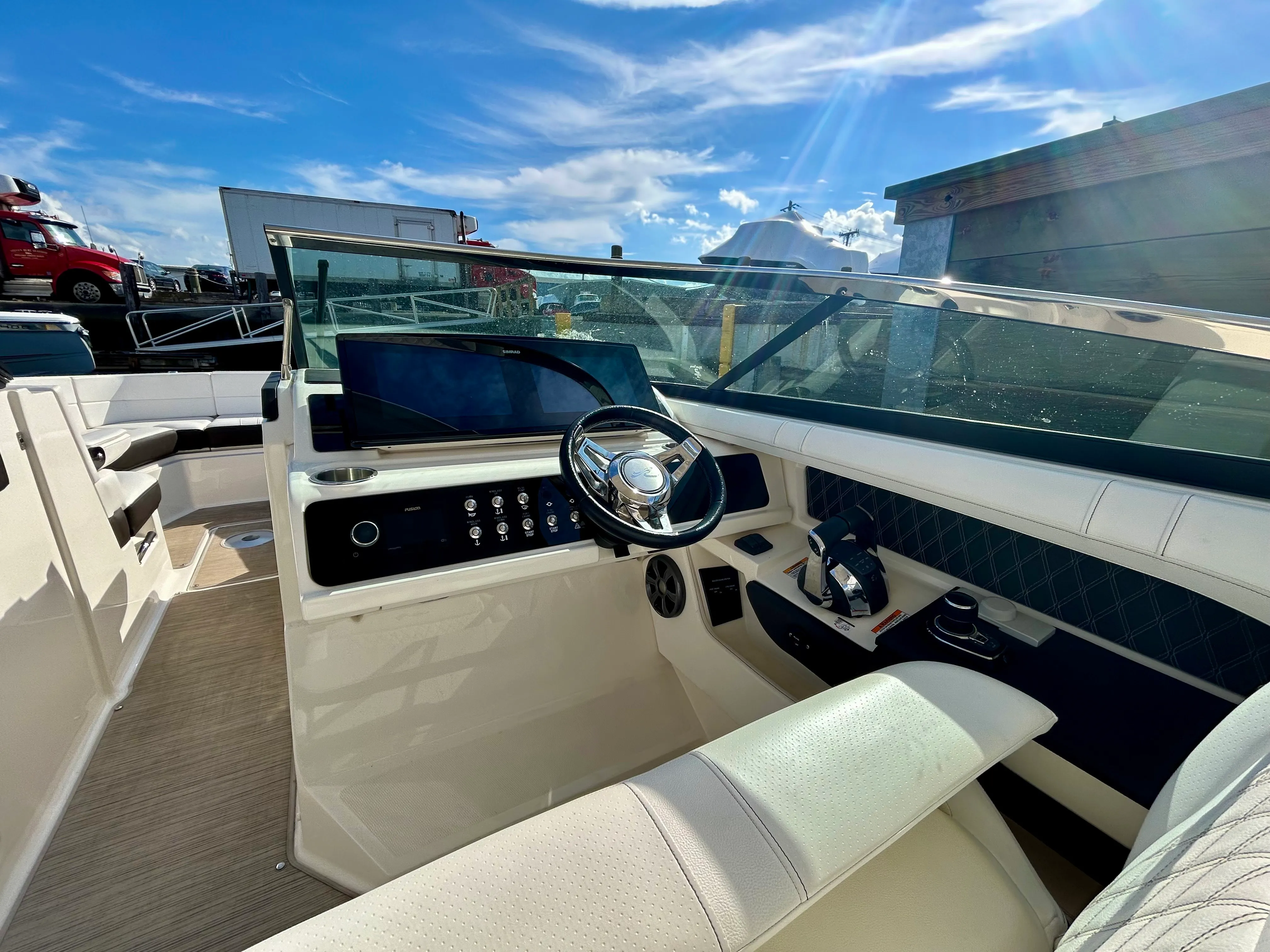 2020 Sea Ray SLX 310 OB Image Thumbnail #15