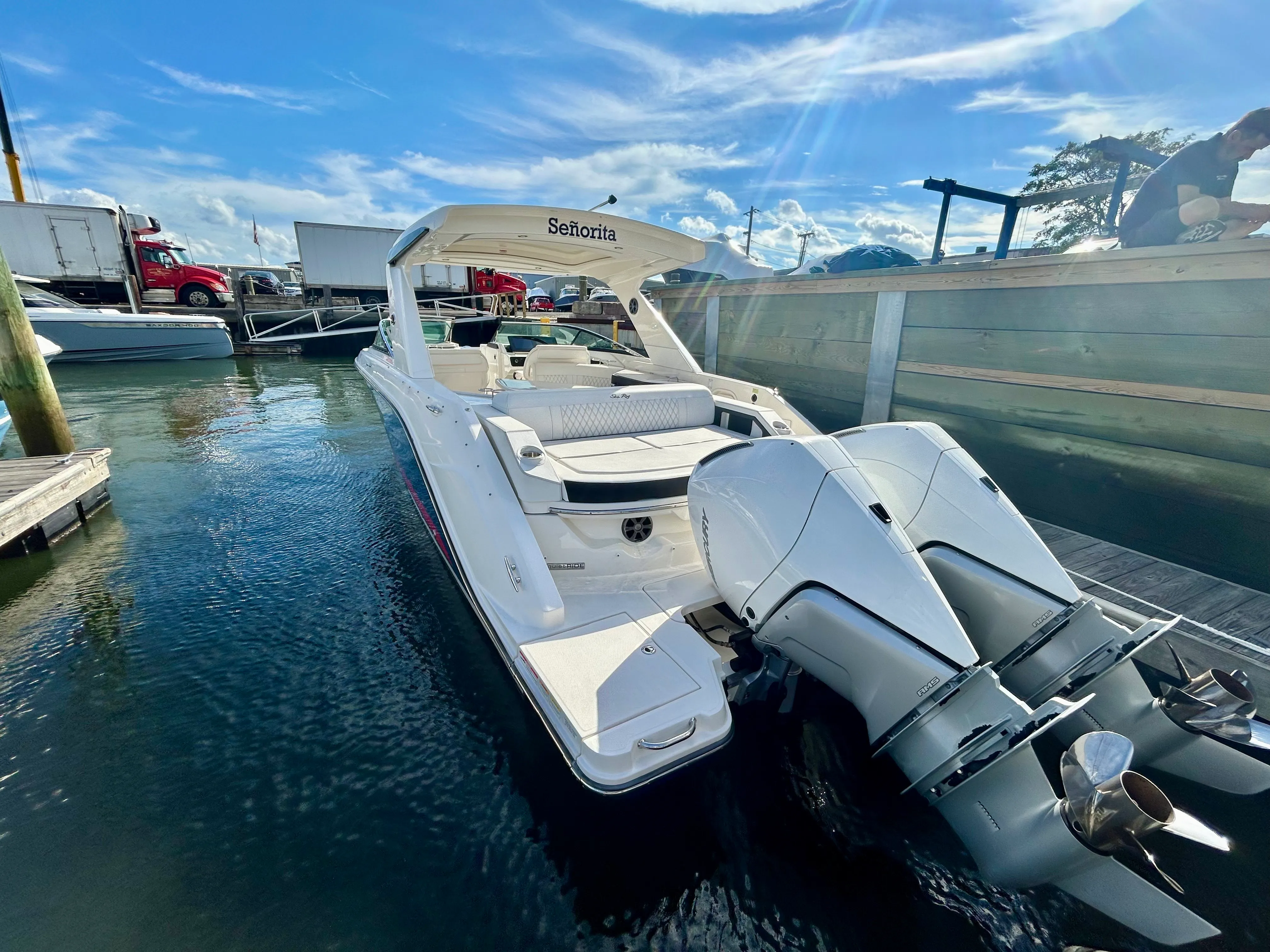 2020 Sea Ray SLX 310 OB Image Thumbnail #2
