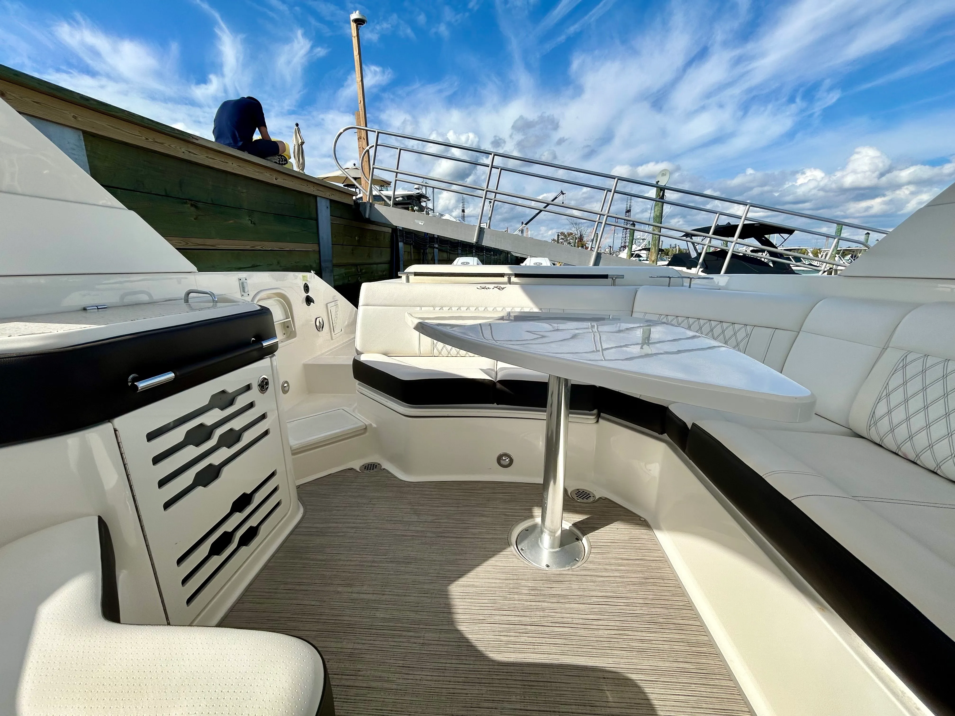 2020 Sea Ray SLX 310 OB Image Thumbnail #13