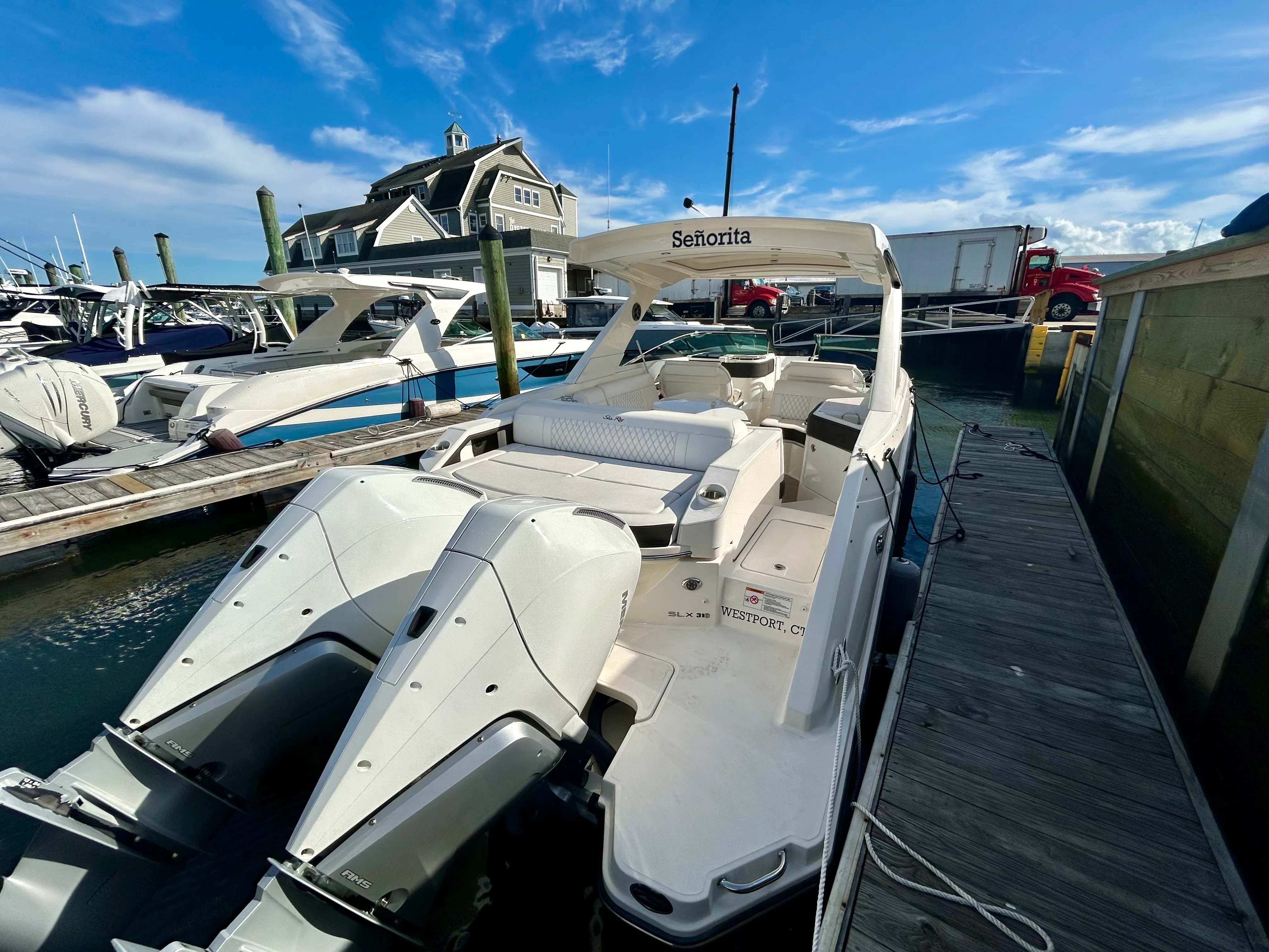 2020 Sea Ray SLX 310 OB Image Thumbnail #5