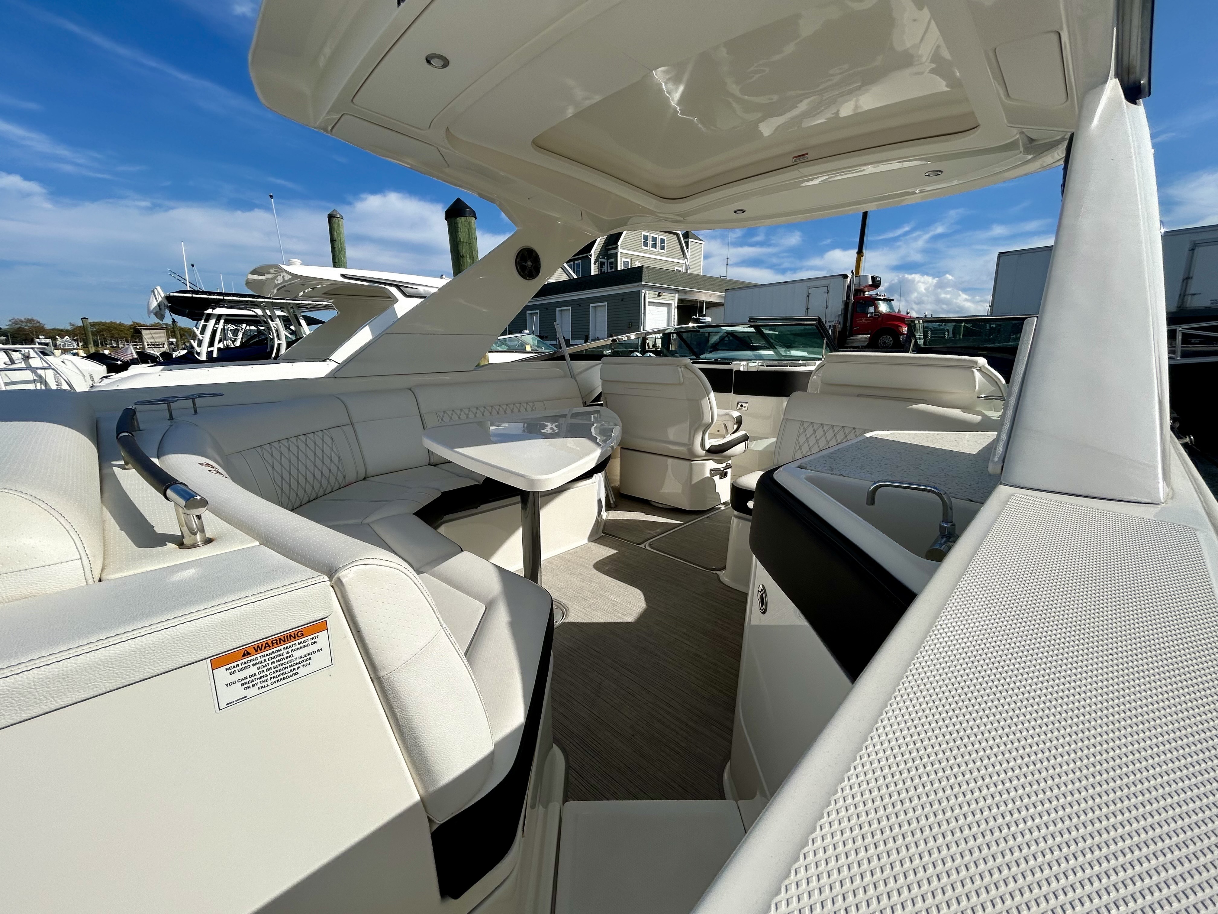 2020 Sea Ray SLX 310 OB Image Thumbnail #7