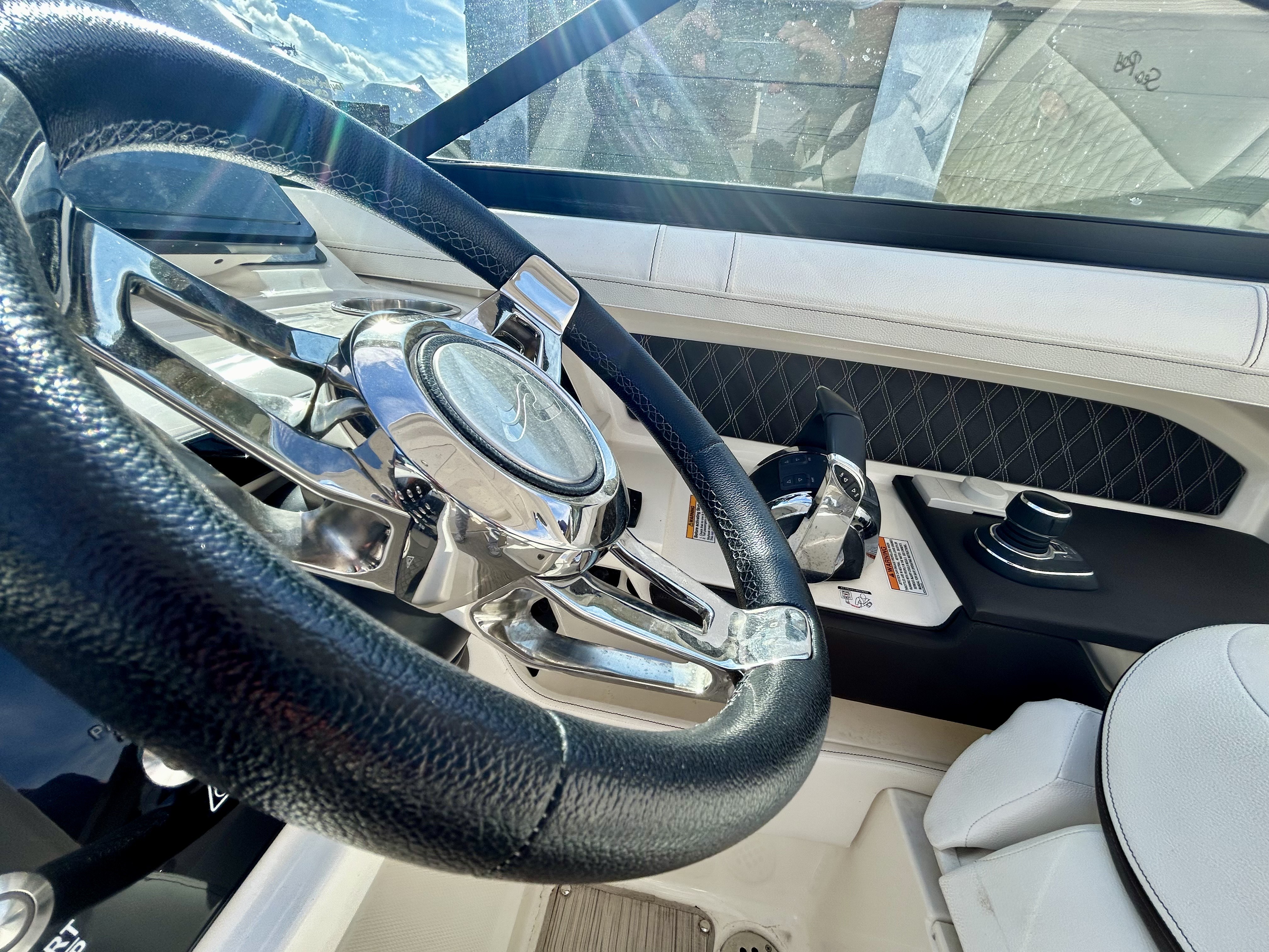 2020 Sea Ray SLX 310 OB Image Thumbnail #19