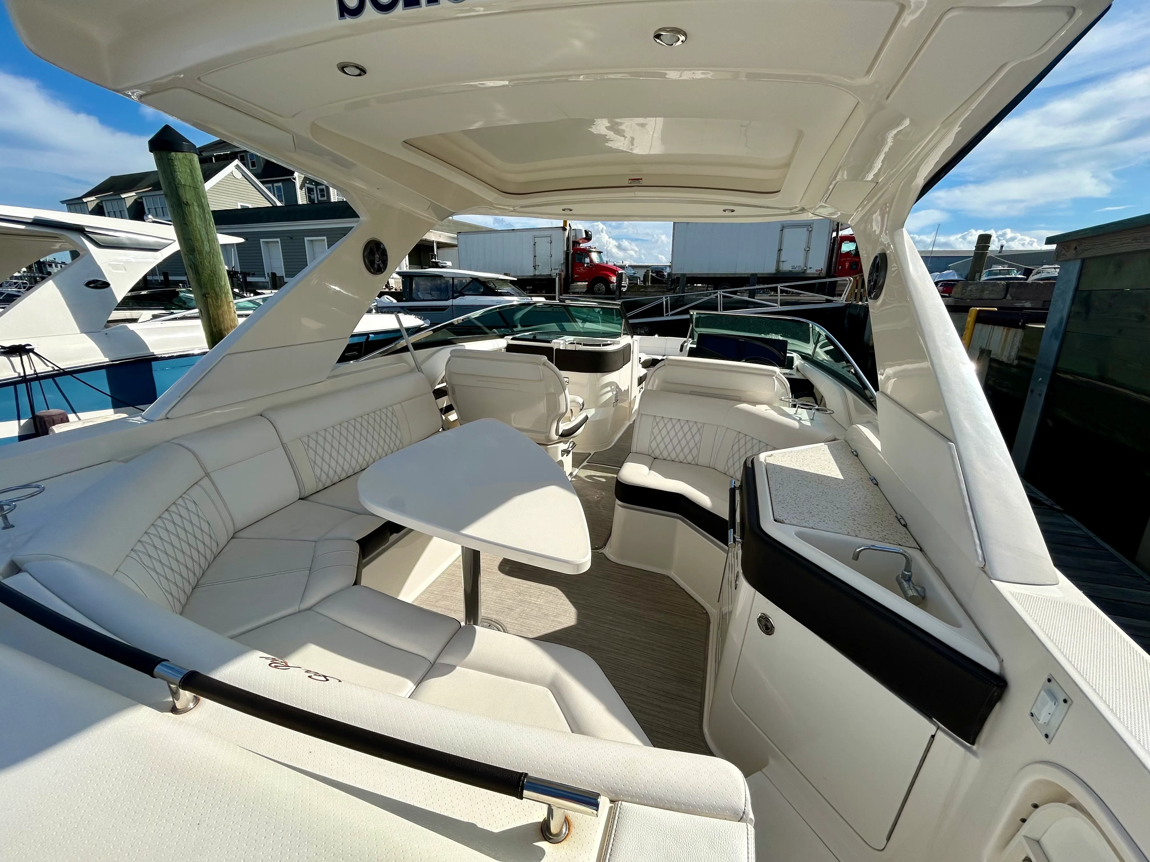 2020 Sea Ray SLX 310 OB Image Thumbnail #11