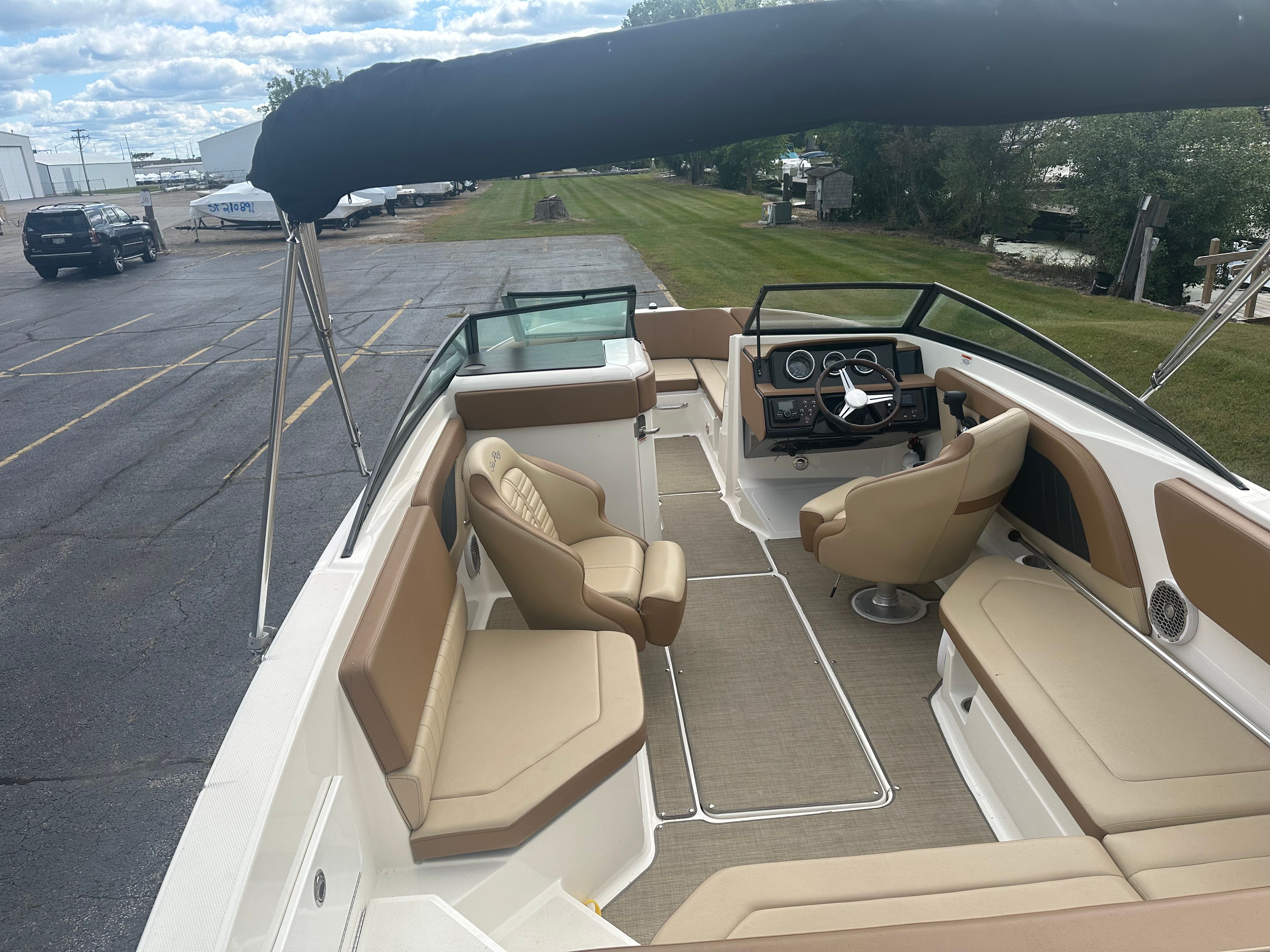 2018 Sea Ray SPXO 230 Image Thumbnail #15