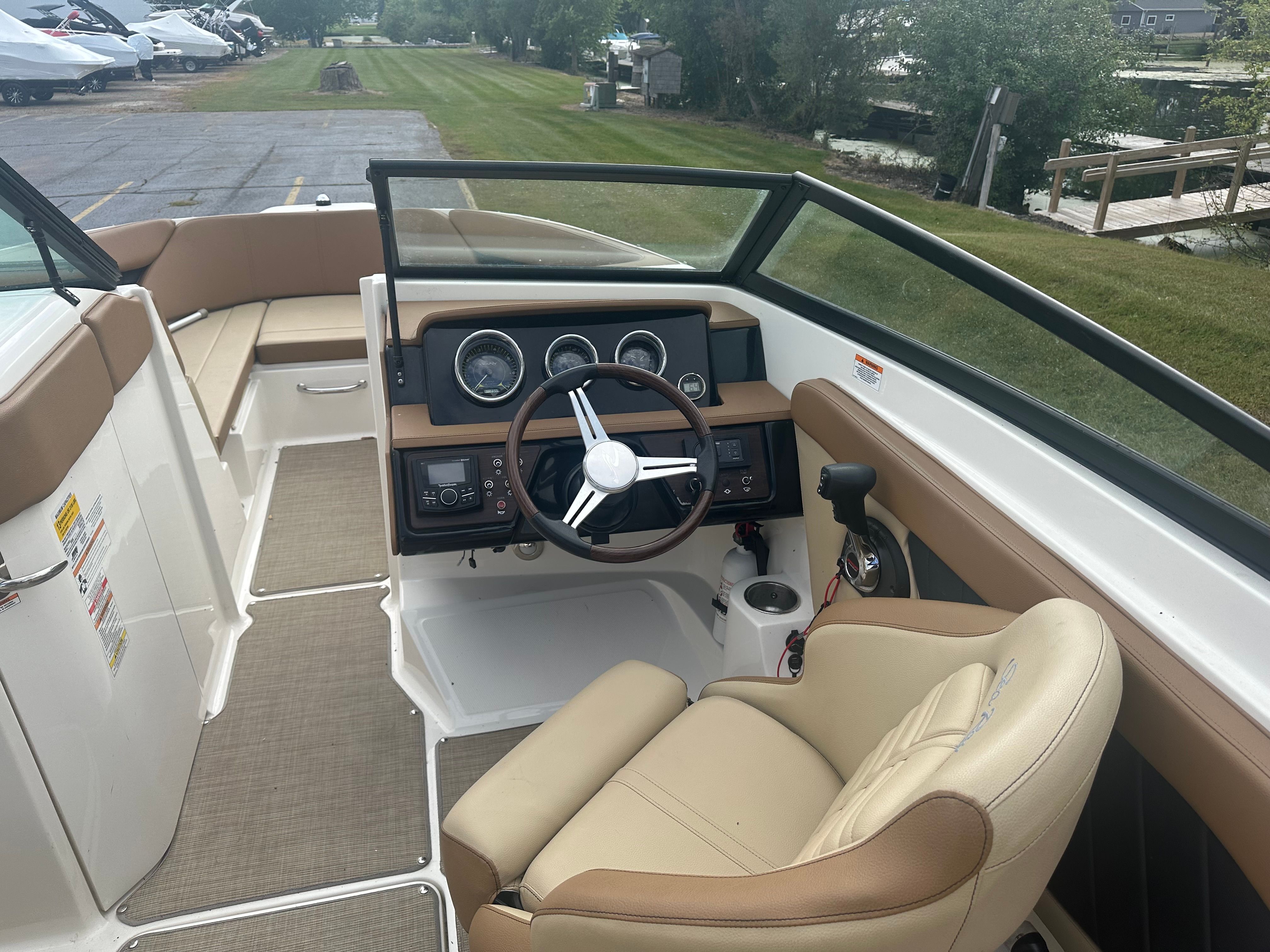 2018 Sea Ray SPXO 230 Image Thumbnail #6