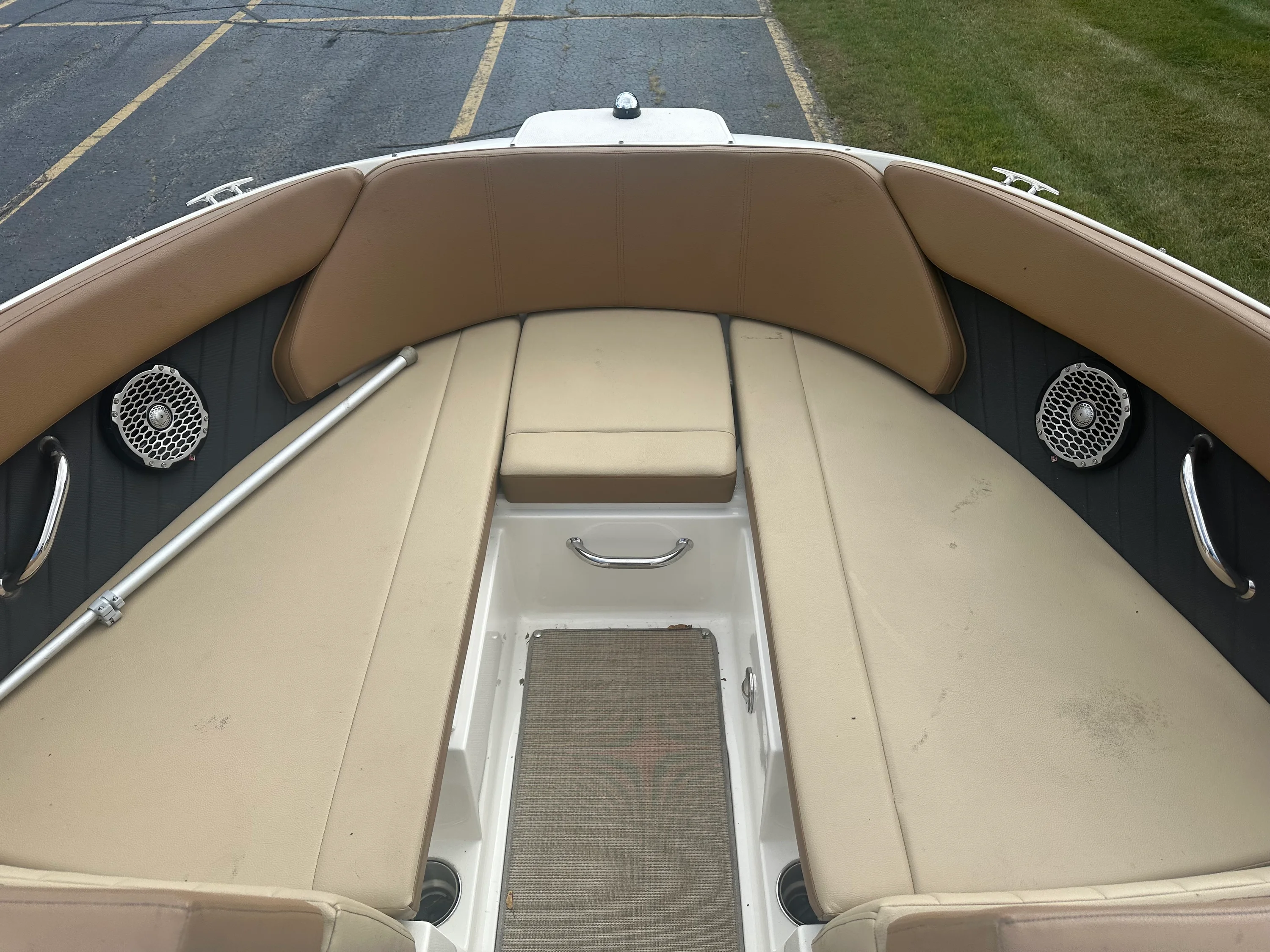 2018 Sea Ray SPXO 230 Image Thumbnail #11