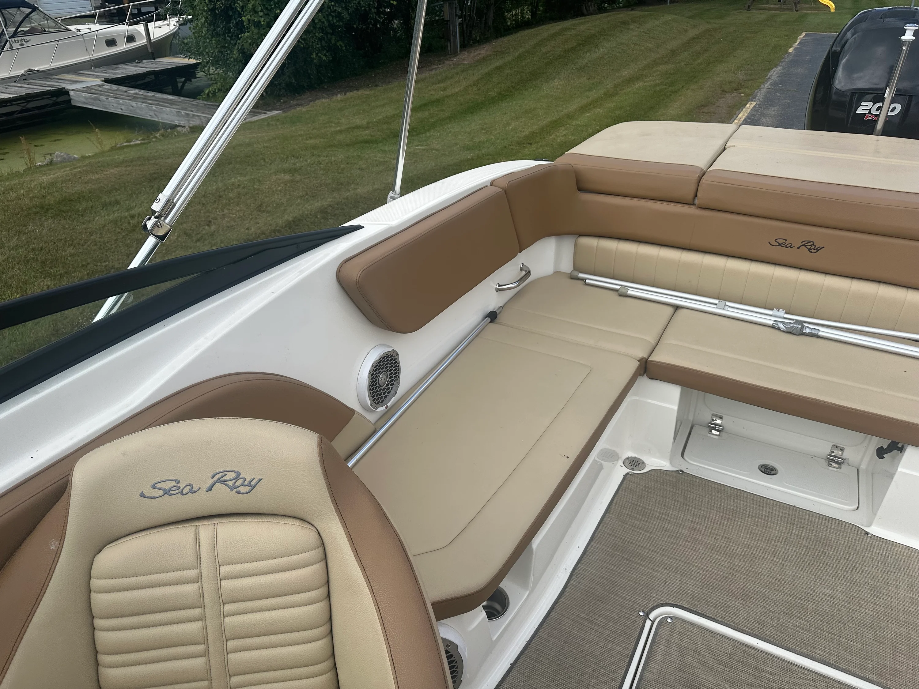 2018 Sea Ray SPXO 230 Image Thumbnail #17